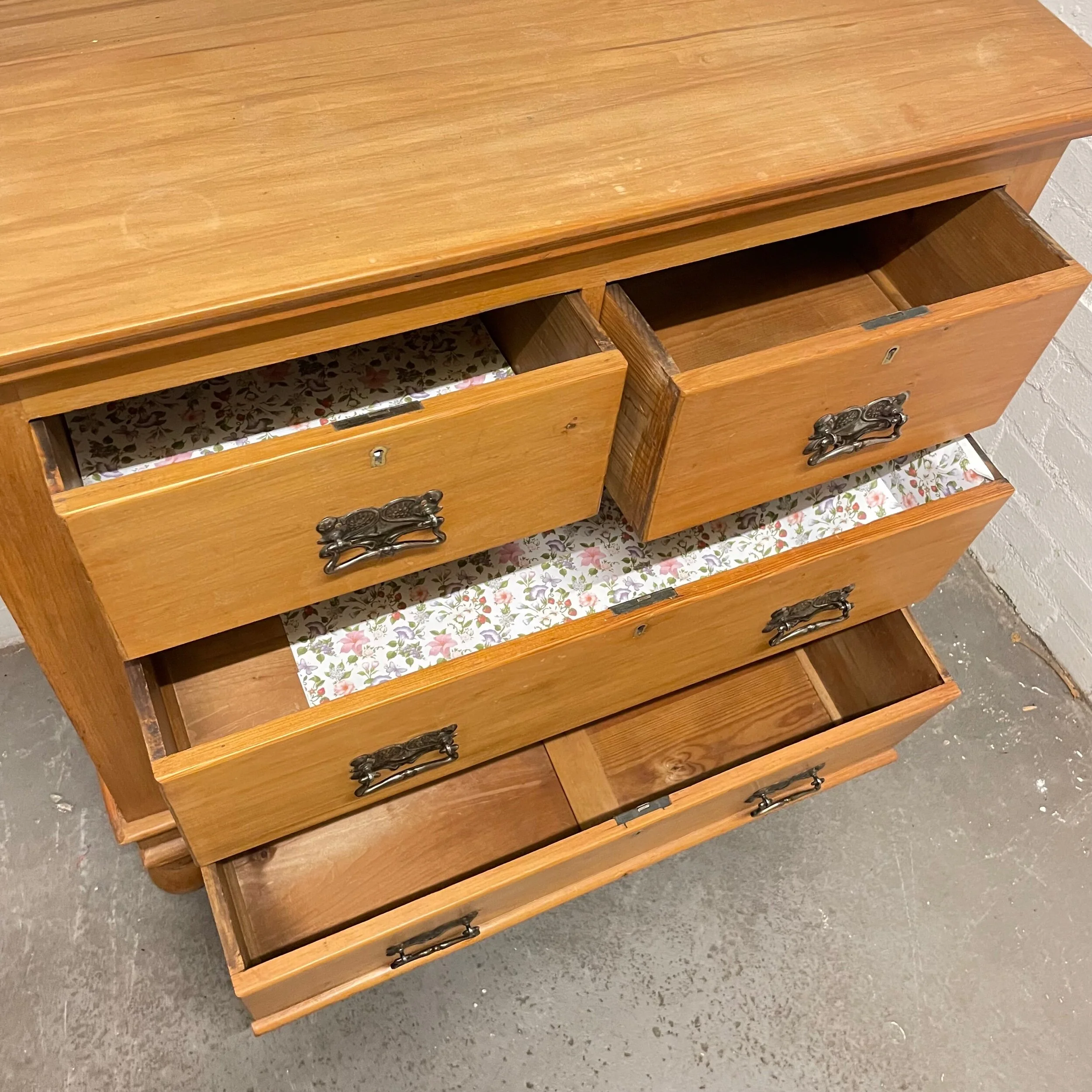 DDE17196-9345-41B5-A4DA-89A1FF8724D5