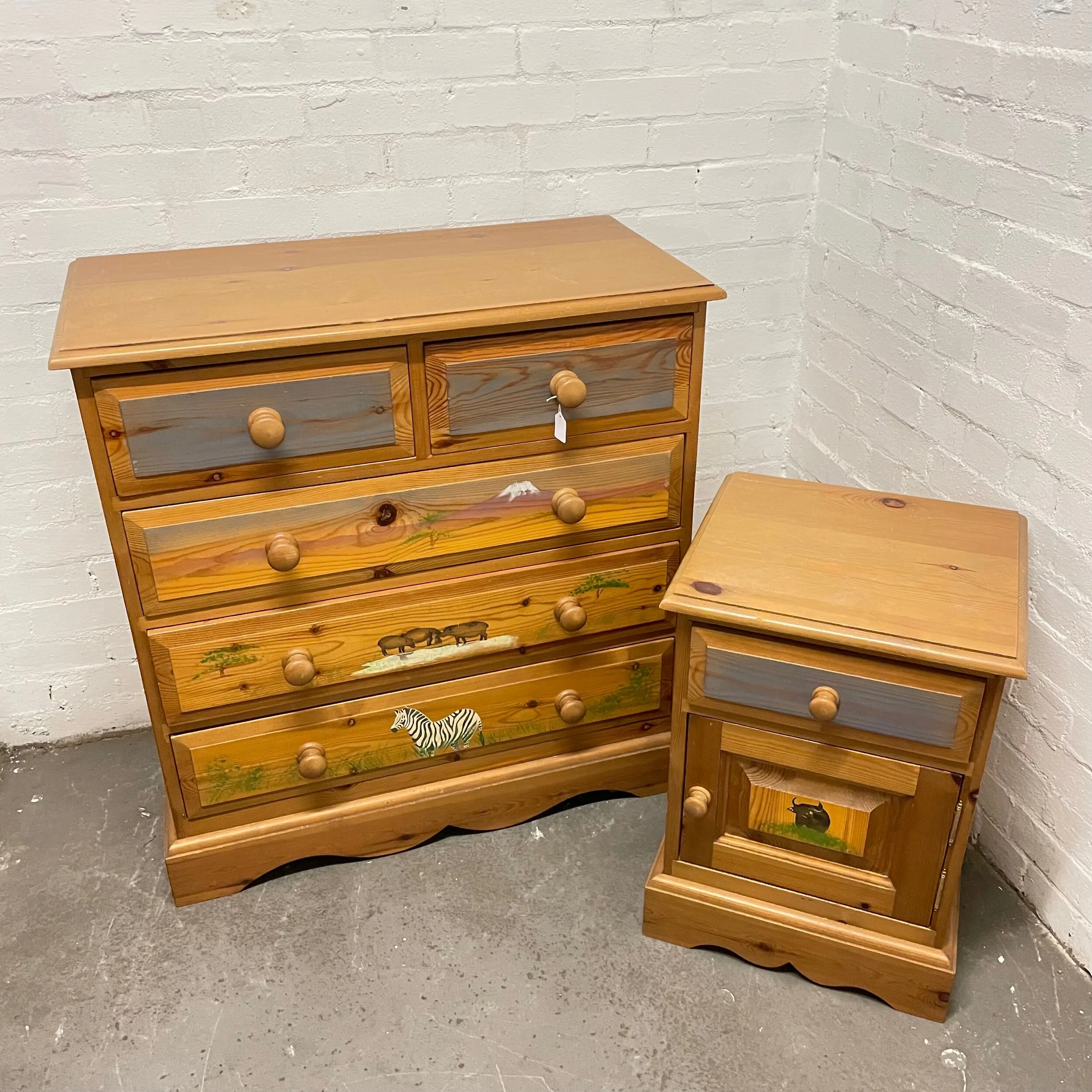Solid Pine Bedroom Set Chest Bedside And Single Bed With Painted Safari Wild Animal Scenes