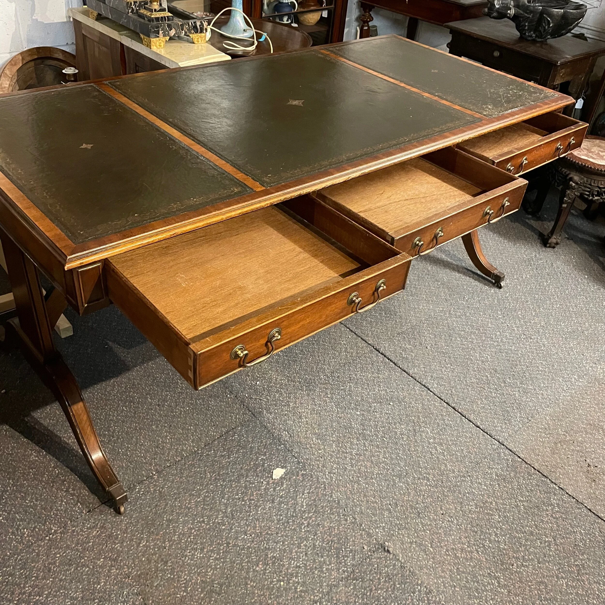 4395EB00-C48C-499E-BF65-680FED639FCD