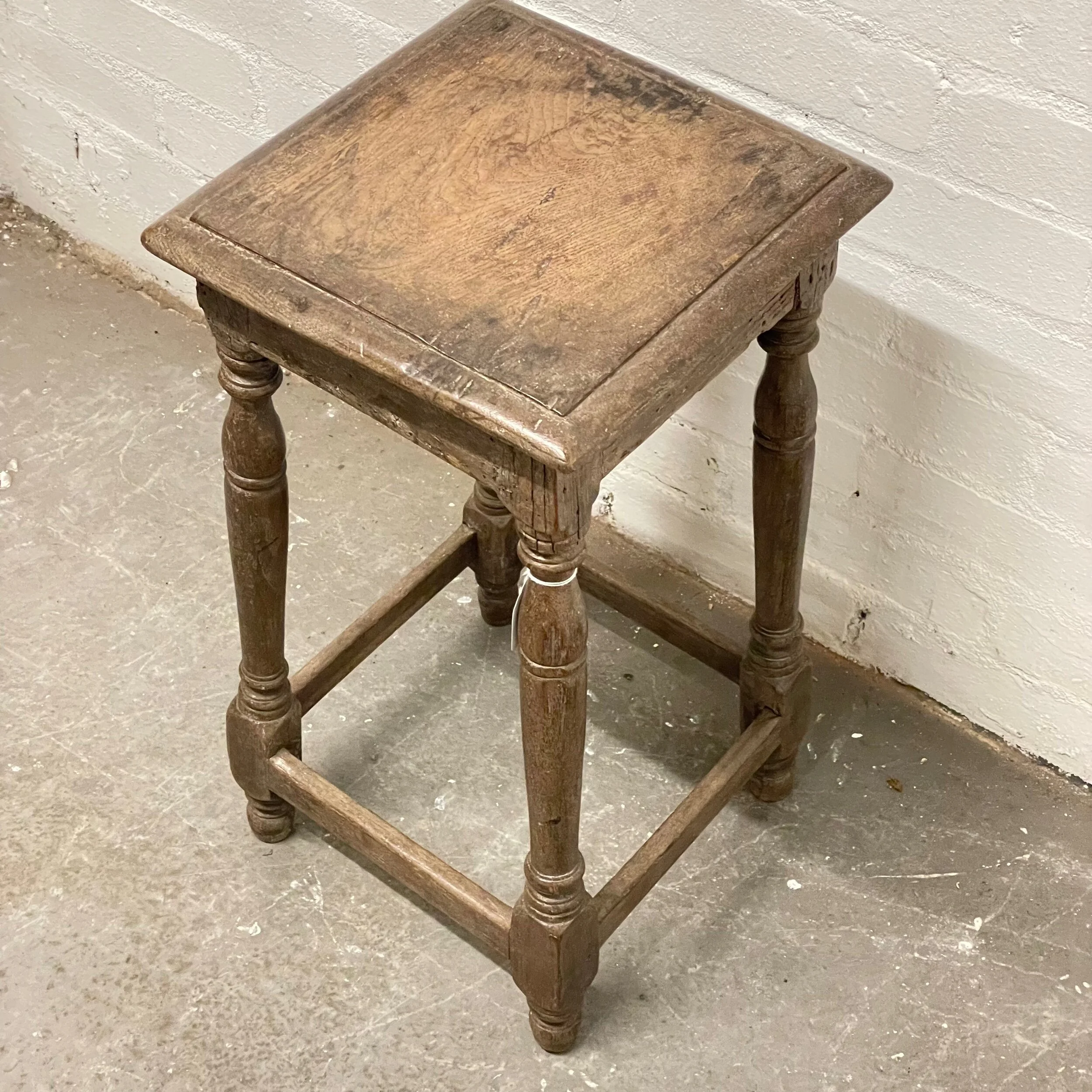 5B886B13-1C7A-4E8B-8A60-240532351494