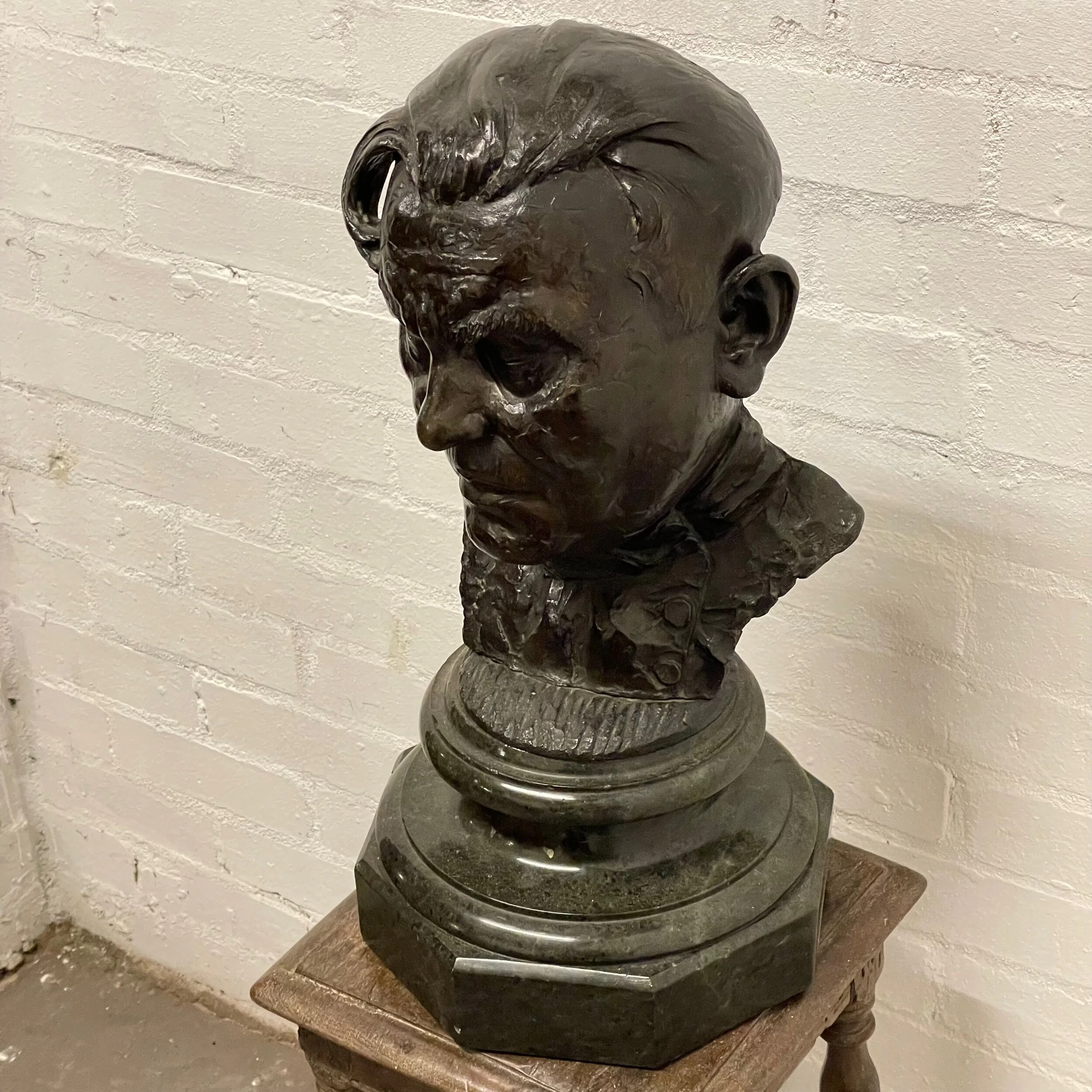 BCC917A0-4DE9-404C-A955-CB47A3E43BB4