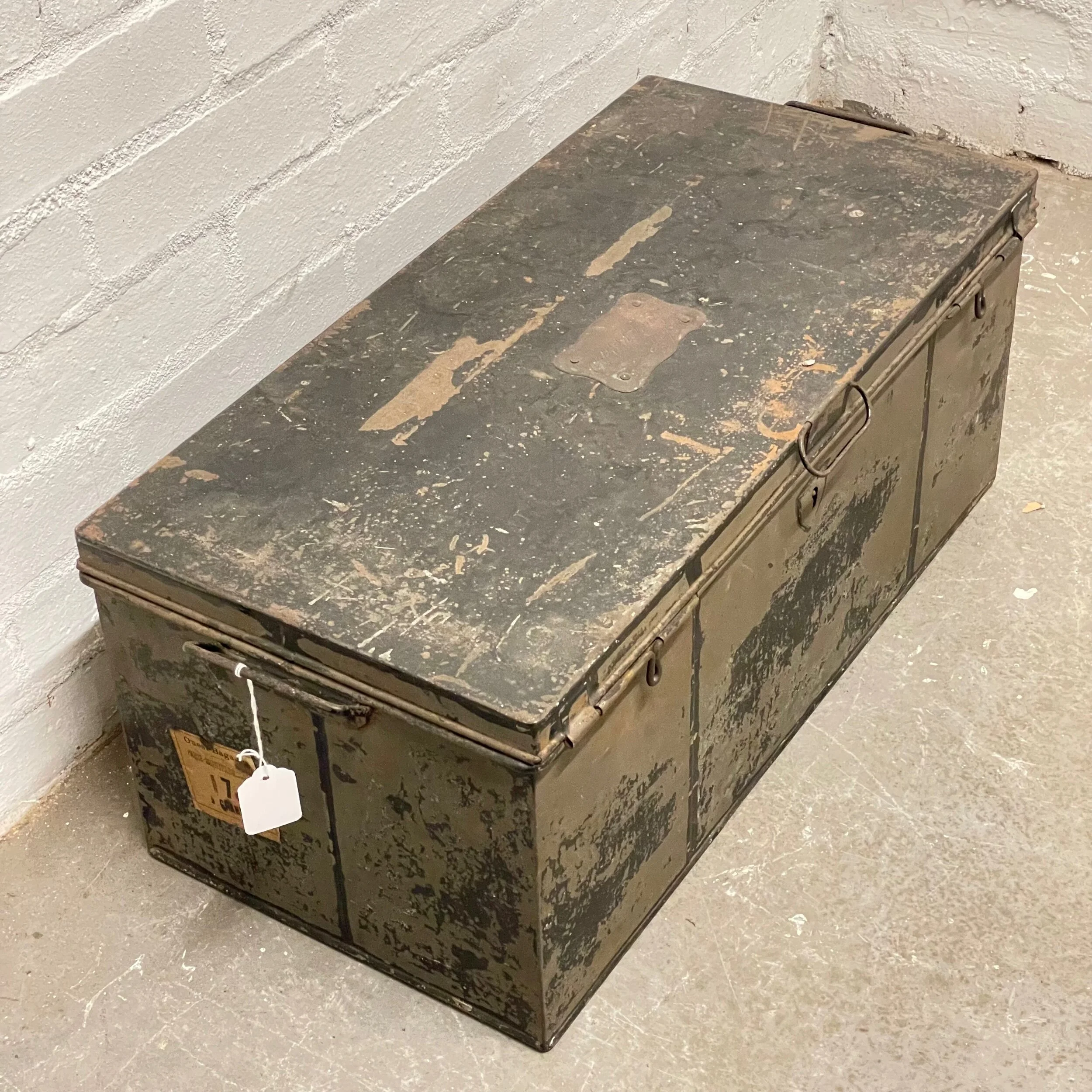 F9DBB3E0-2A69-405D-9379-039A5996ACA6