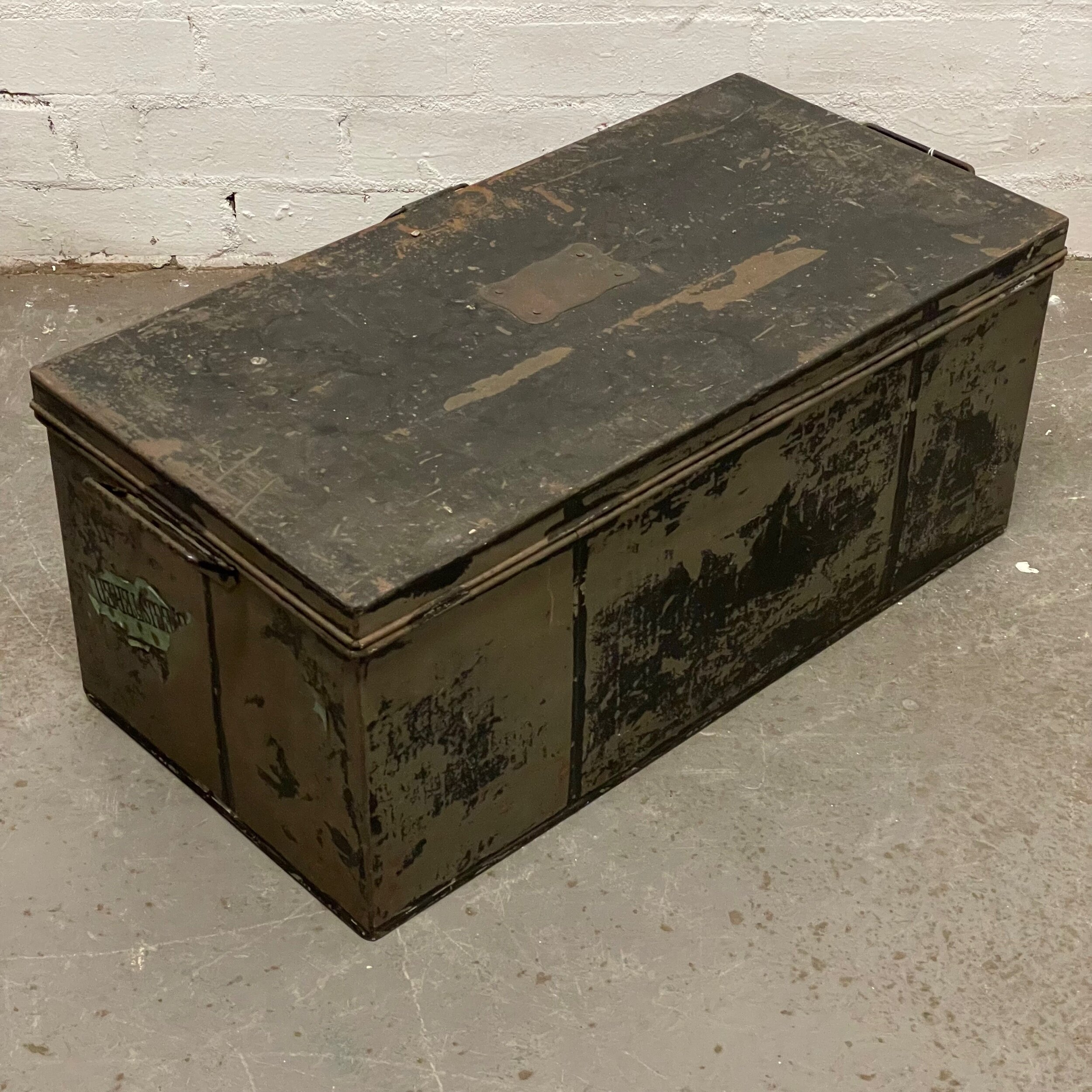 A37C0346-7B8A-40BD-BDF1-2180A0B36888