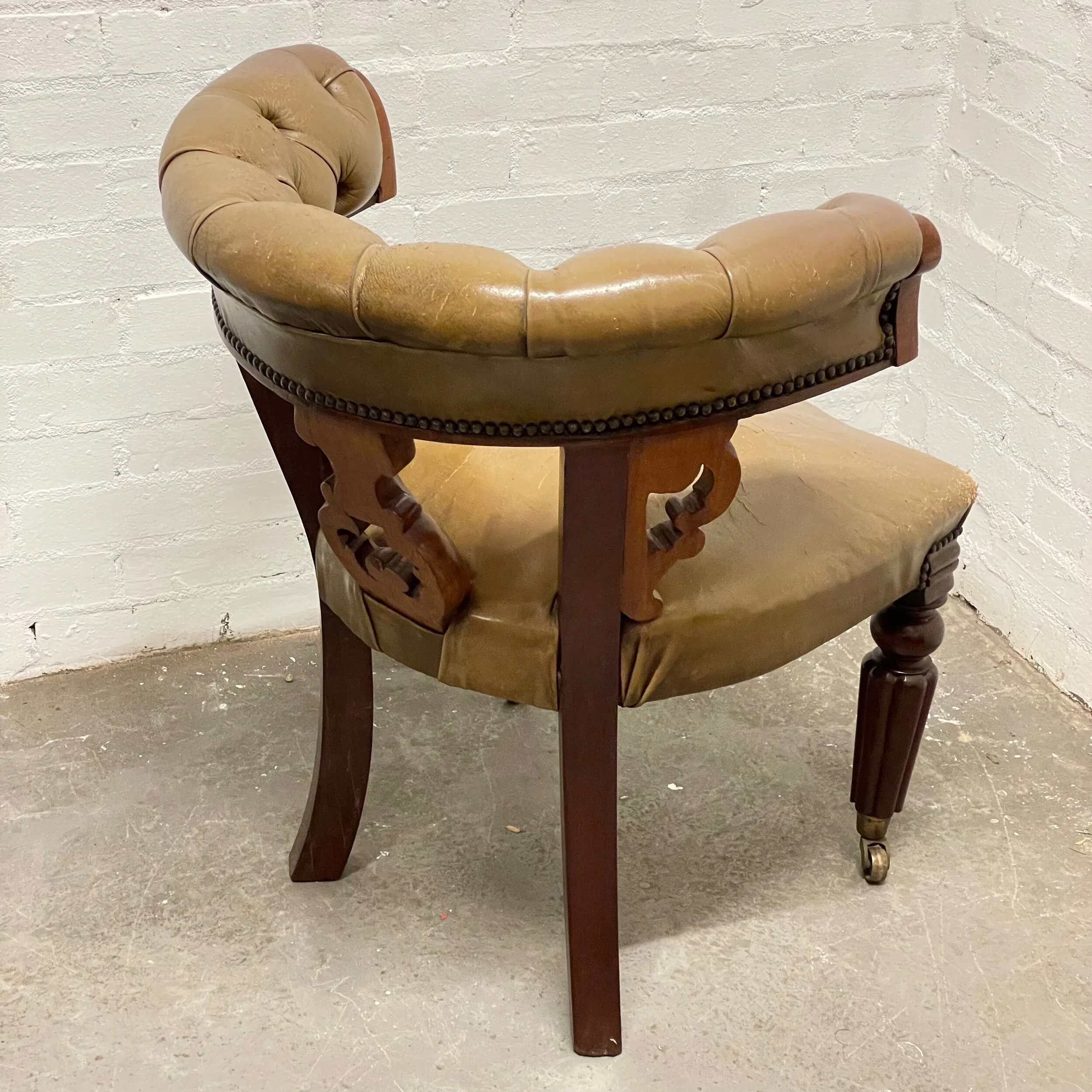 6208D14E-12D4-4712-BCDD-67336537D1C3