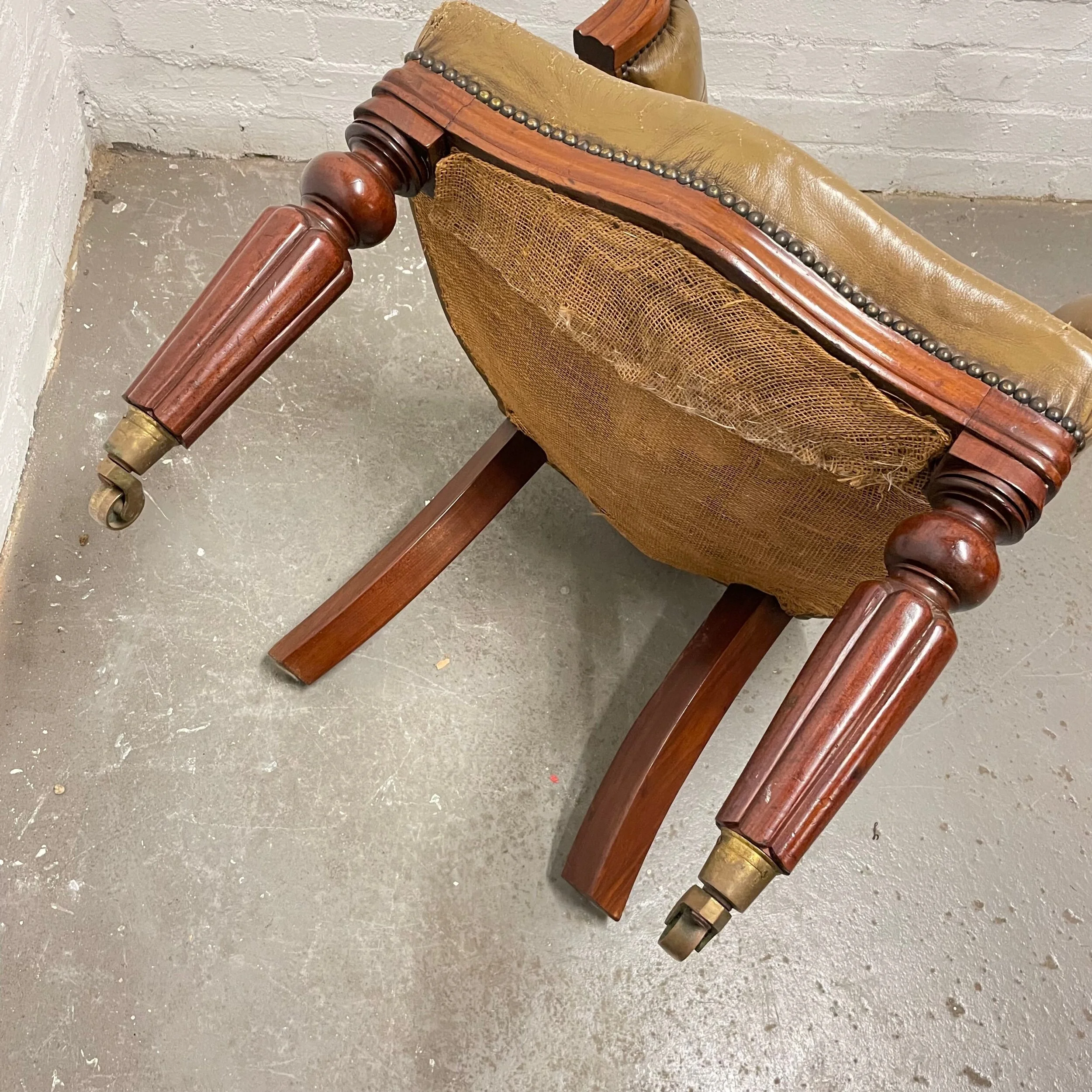 9D527E2E-E524-4291-A01F-415B39B6B1B9