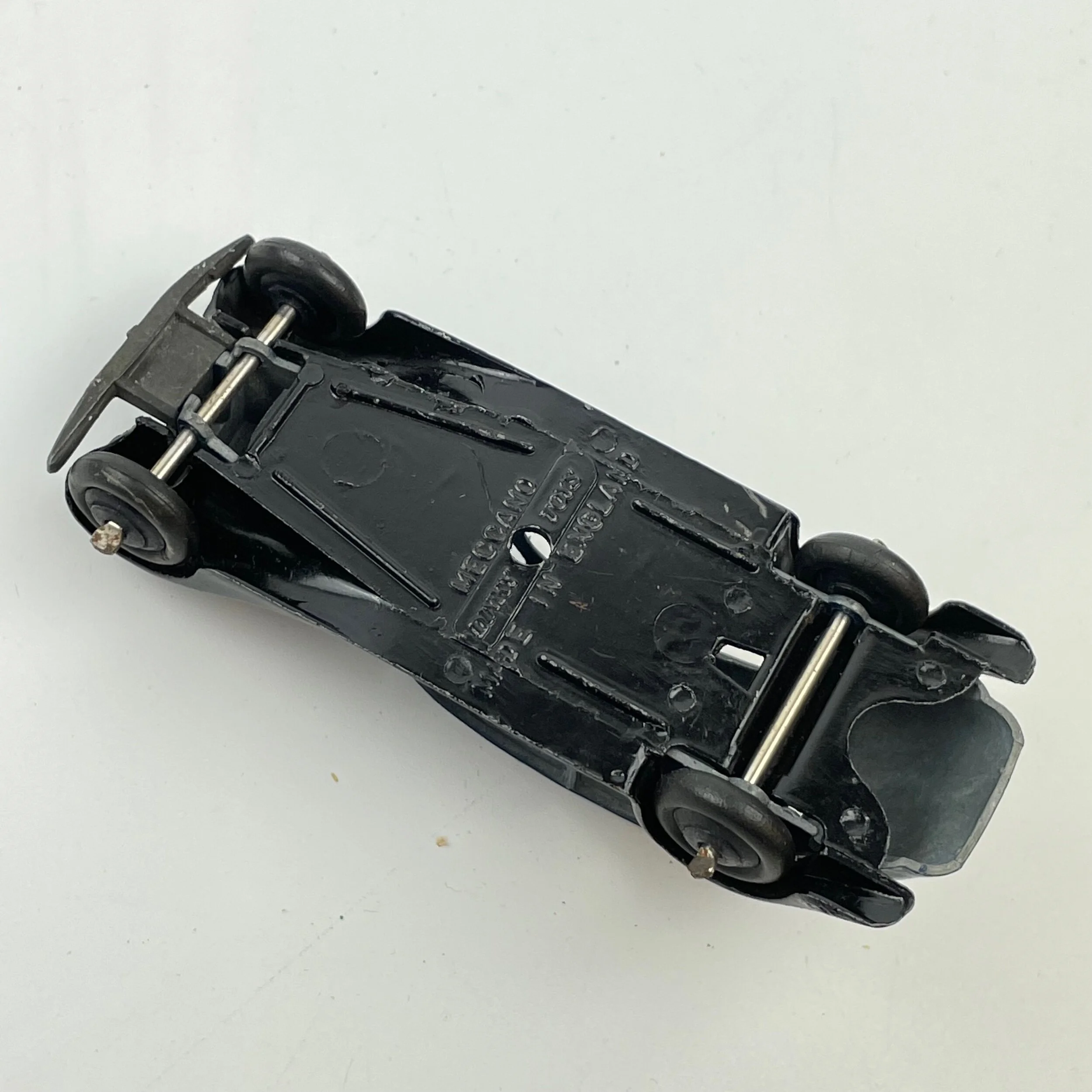 EBF7EFF3-E8A6-4D42-A7AB-878D537898B8