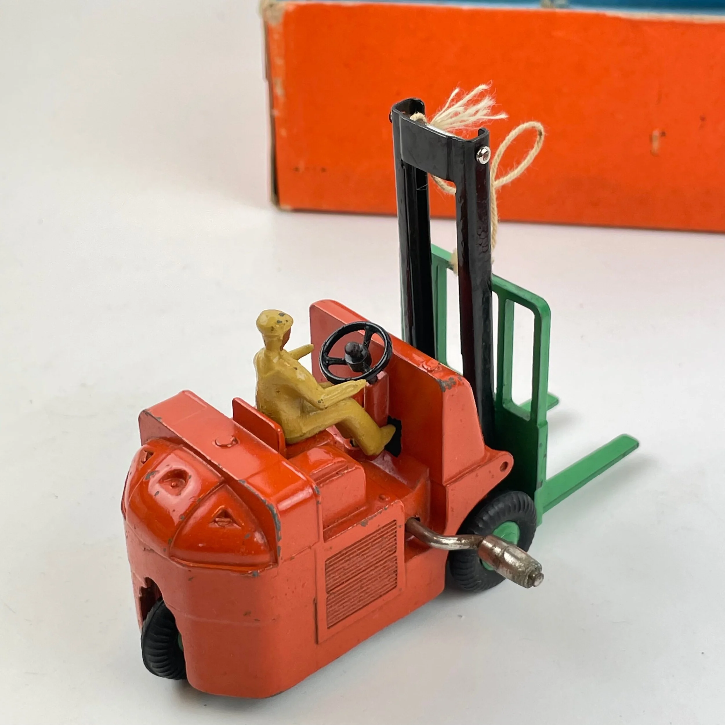 1CBC94B3-BEA7-489F-A50E-3E68A7732389