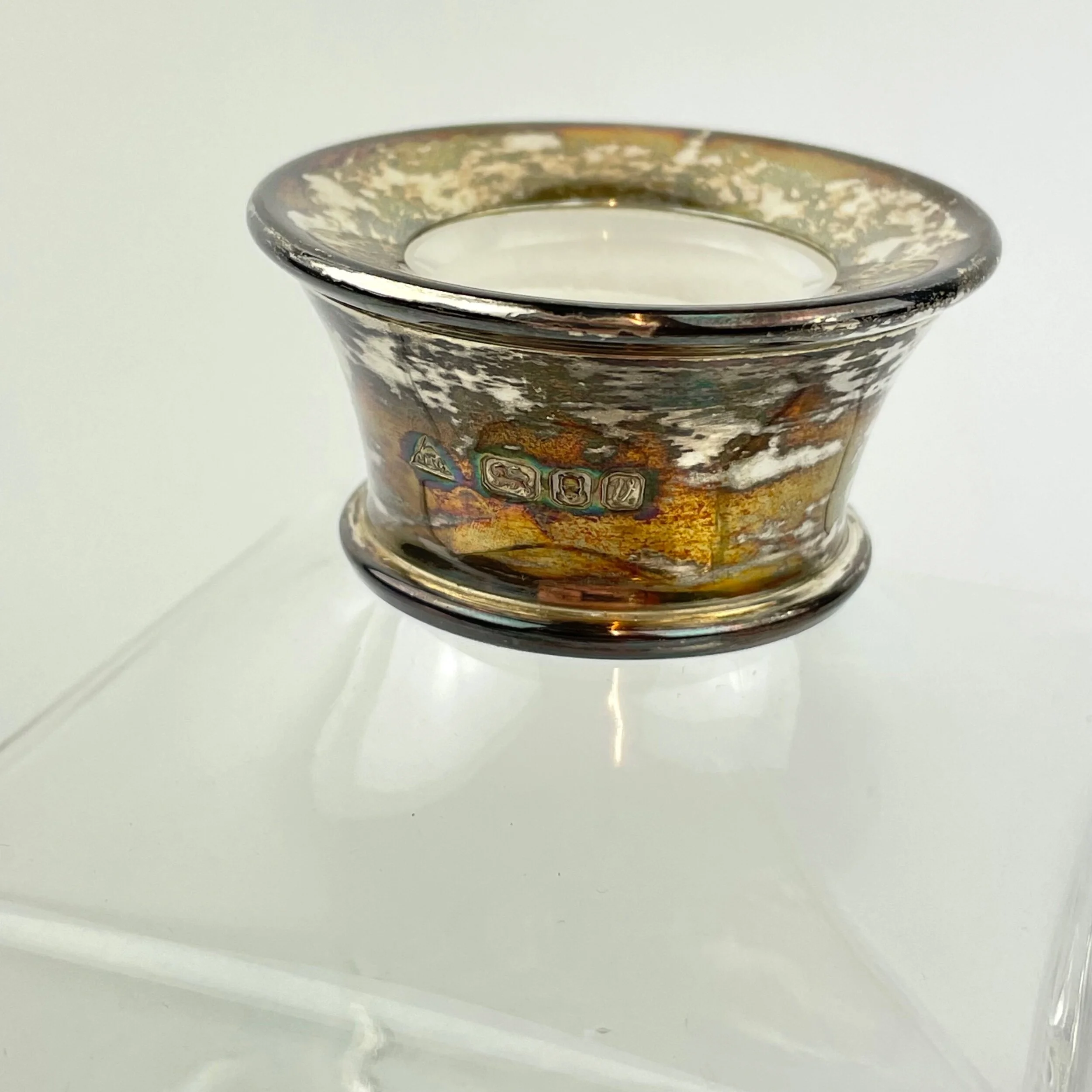 16BECF9F-8C15-4765-B943-C8E71B11FCA3