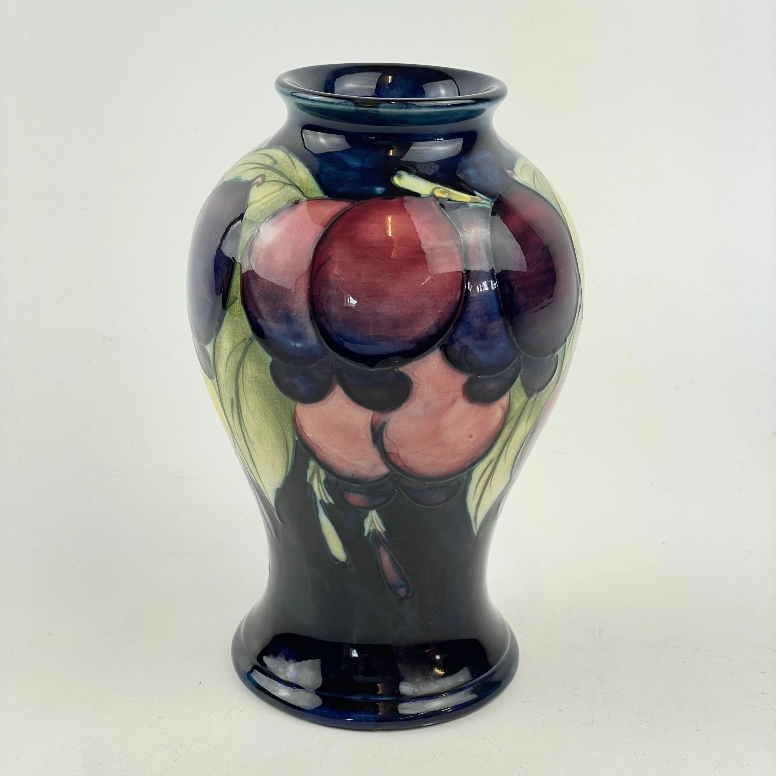Vintage Mid Century Moorcroft Wisteria Pattern Vase 15.5cm 6”
