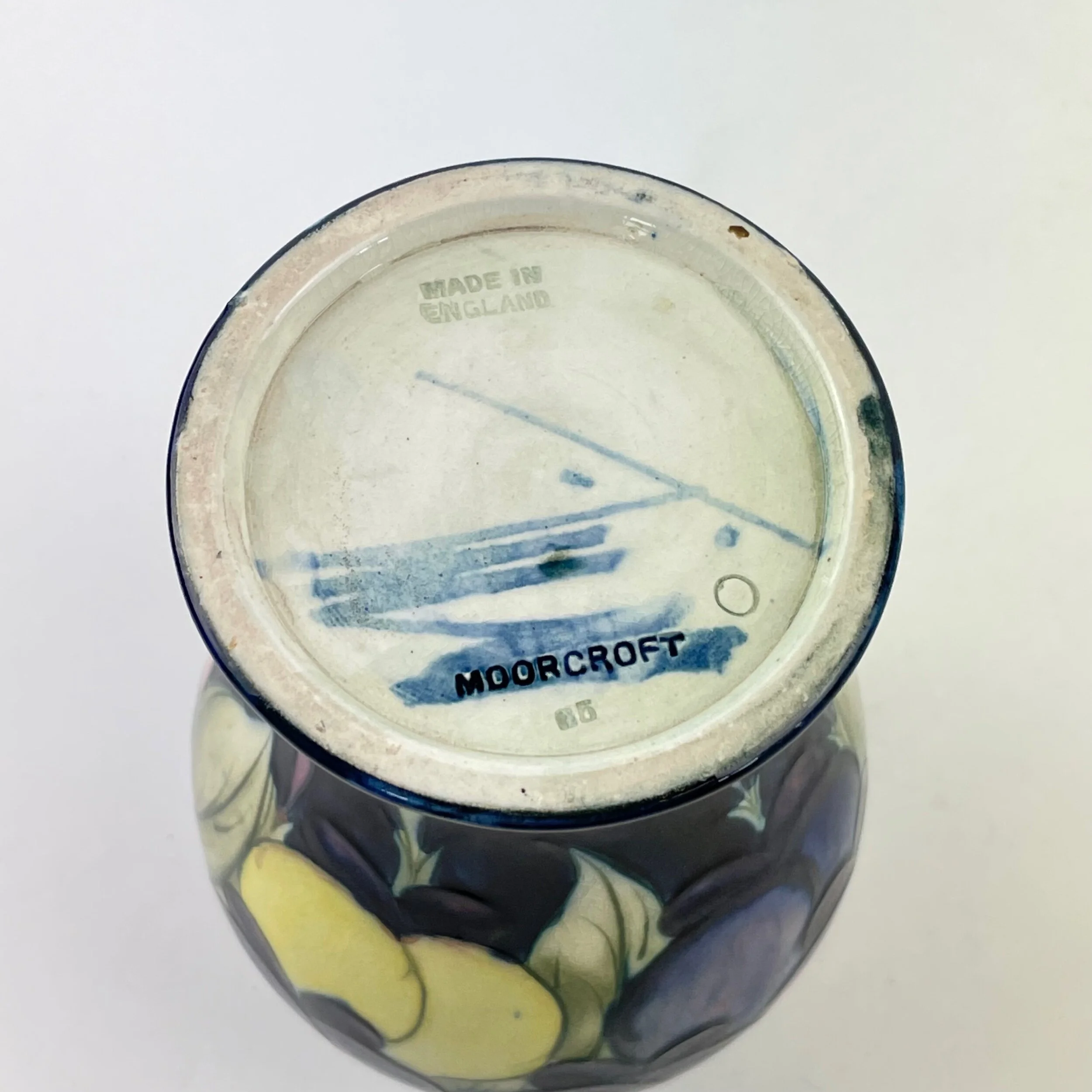 FD7A8500-D2E5-43B2-AF99-58F6DE865651