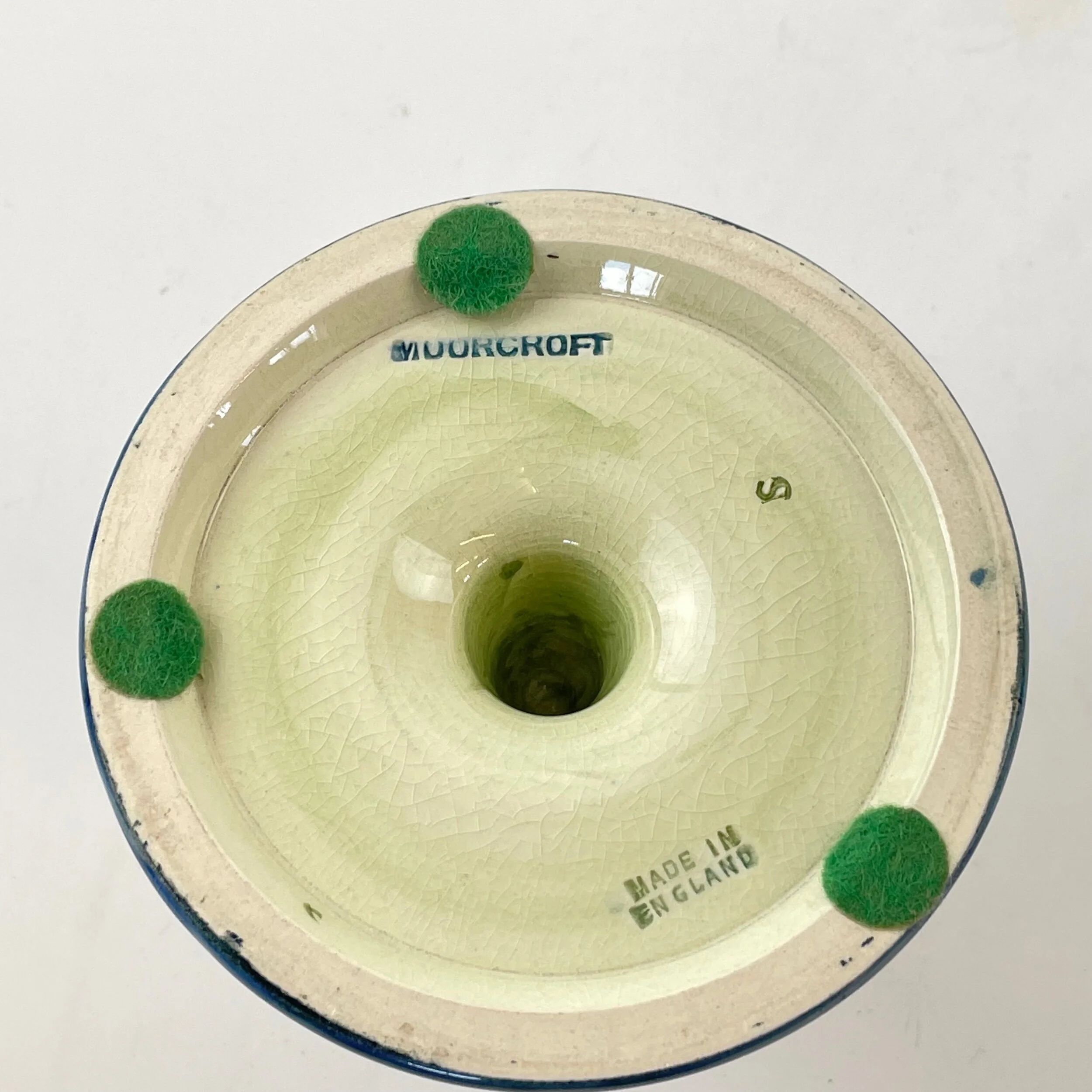 A541A633-F842-4CEC-A08F-8E6815F3361E