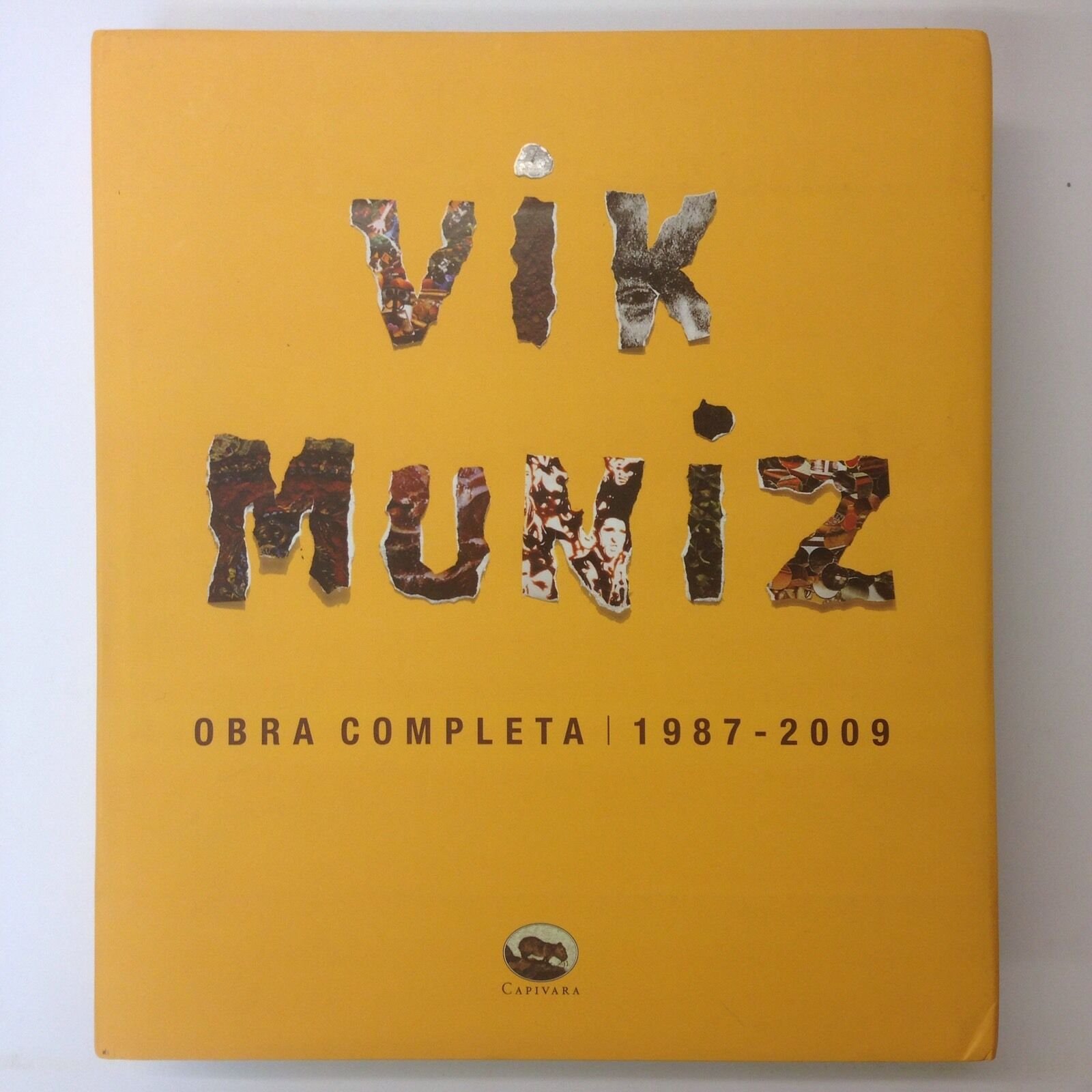 Vik Muniz Obra Completa 1987-2009 . Portuguese Text Capivara Colour