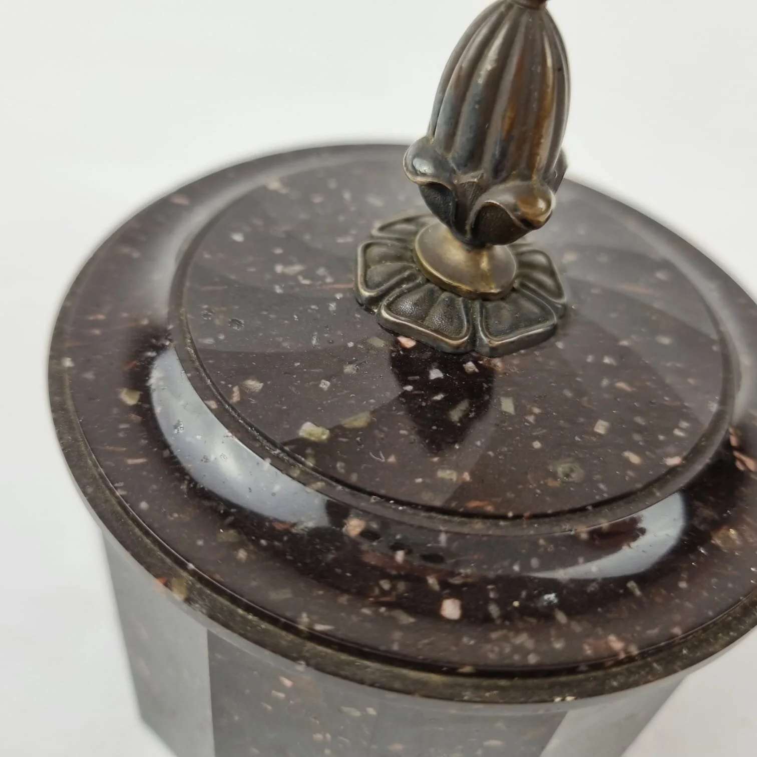 6EB6C21E-BFEB-4C4B-9F07-E9F739E62F88