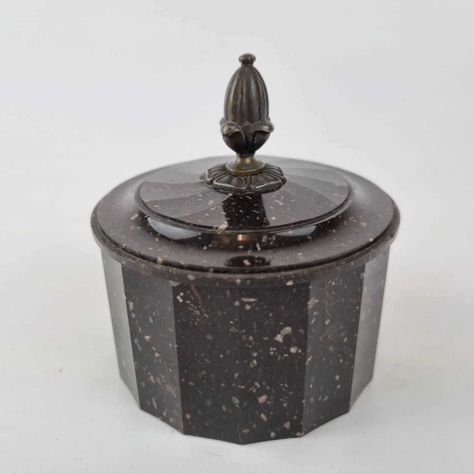 51C24E0A-38AF-47EE-8D89-0014D30B3860