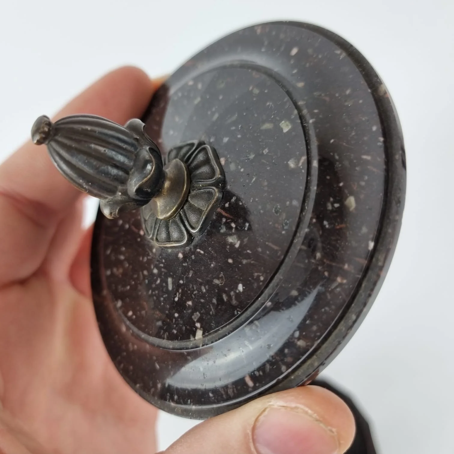 F26652CC-2B1A-4D48-968F-842C84AB8534