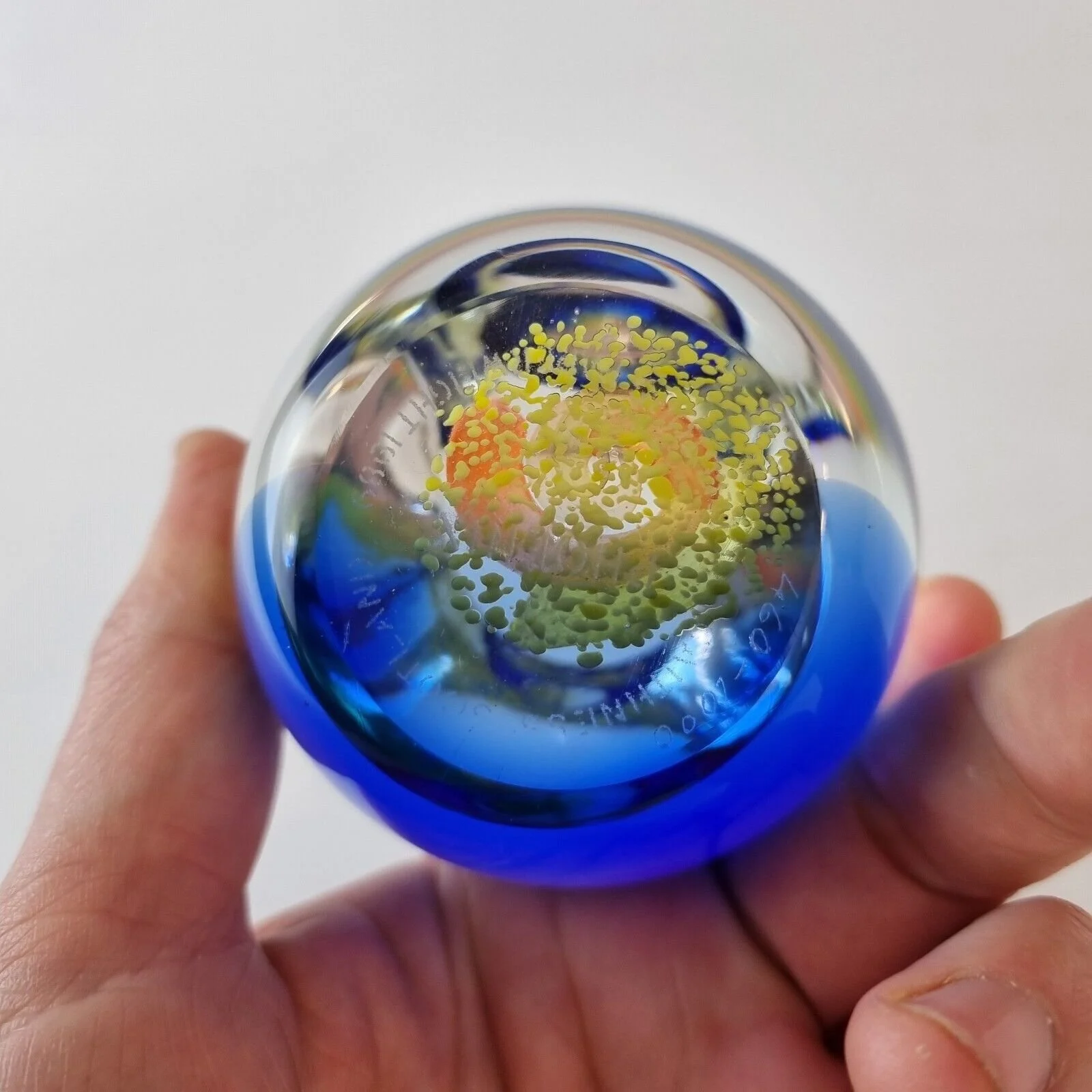 Caithness Art Glass Paperweight "Collectors Paperweight 1989" 460/1000 — Wheeler Antiques