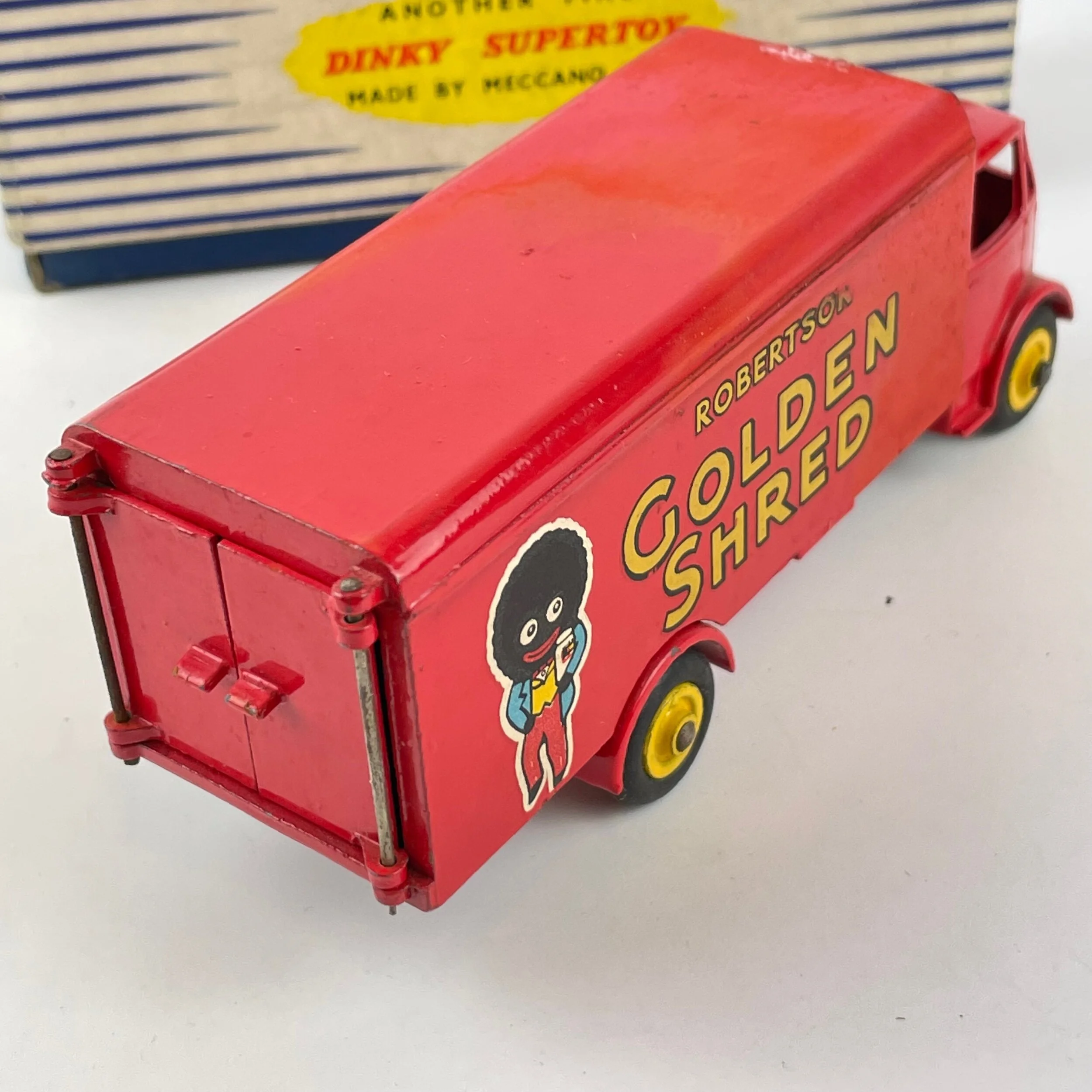 665FF6FB-38BA-4896-885B-0EBD39DFD3C8