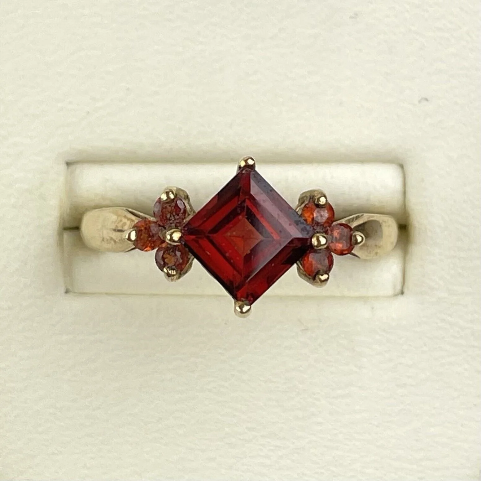 9ct Yellow Gold Mozambique Garnet Gems TV Ring Size N 1/2 2.5g