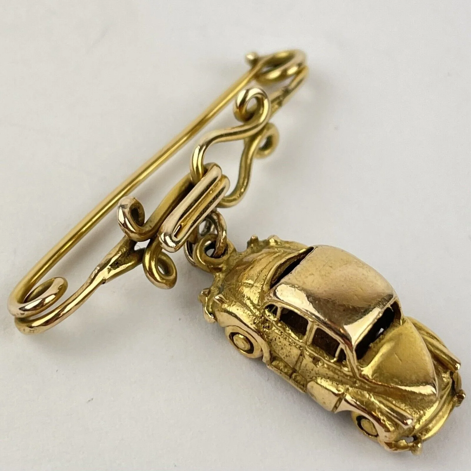 Vintage 9ct Yellow Gold Brooch With Car Charm 3.5cm X 3.2cm 6g