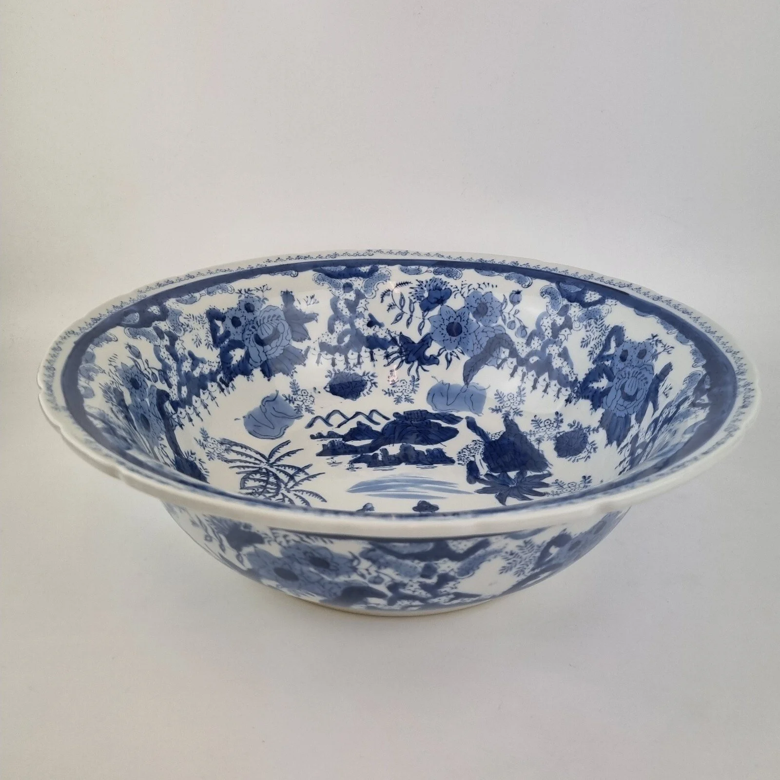 20thC Chinese Blue And White Wash Basin Bowl Decorated Figures & Flowers 34cm