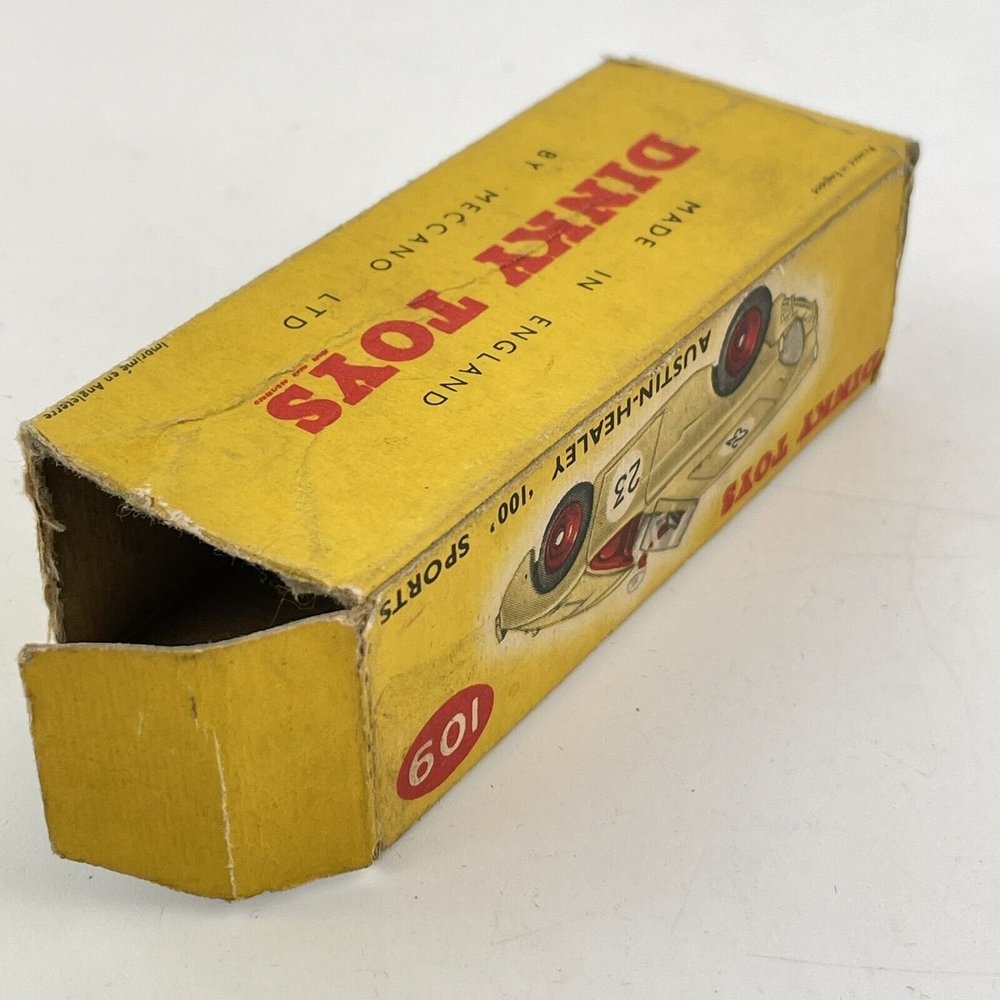 DINKY TOYS 546 AUSTIN HEALEY 100 proche du neuf boite d'origine near DINKY TOYS 546 AUSTIN HEALEY 100 proche du neuf boite d'origine near