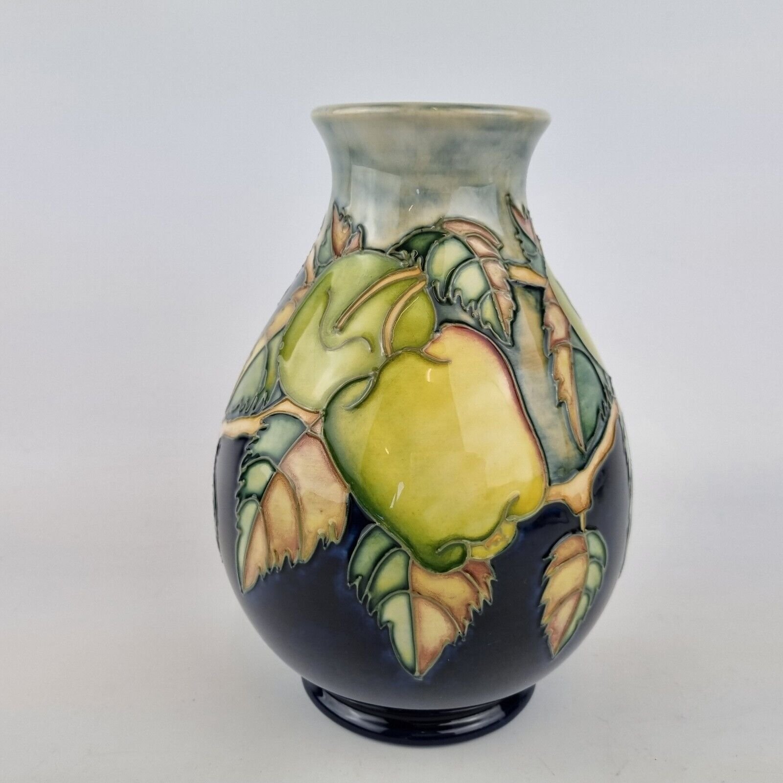 Moorcroft Pottery Trial? Vase Decorated With Apples 1999 18cm High