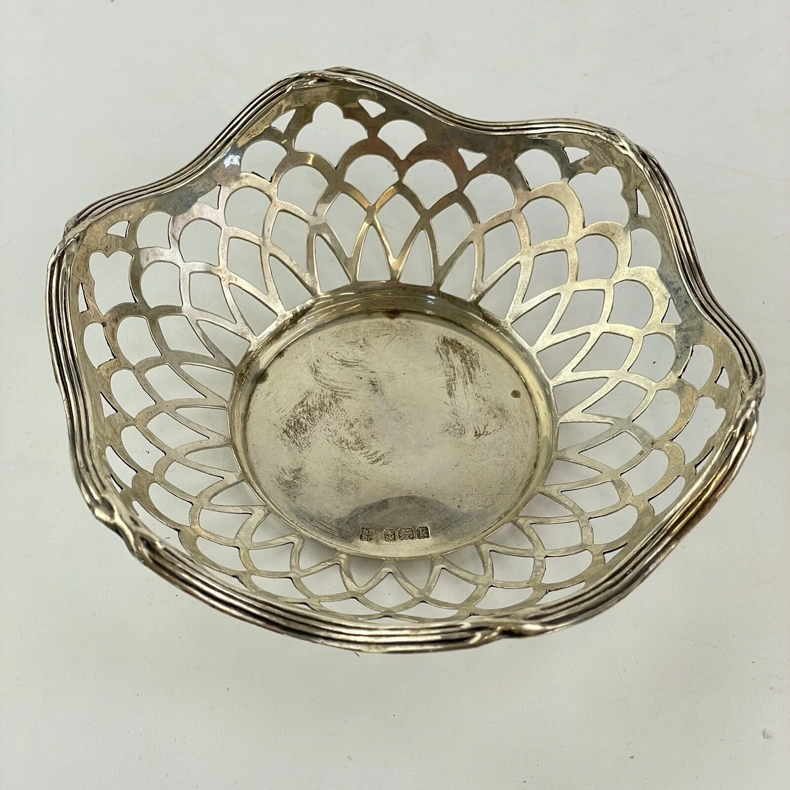 Antique Solid Silver Bonbon Dish Pierced Boots Pure Drug Company 1909 11.7cm 36g