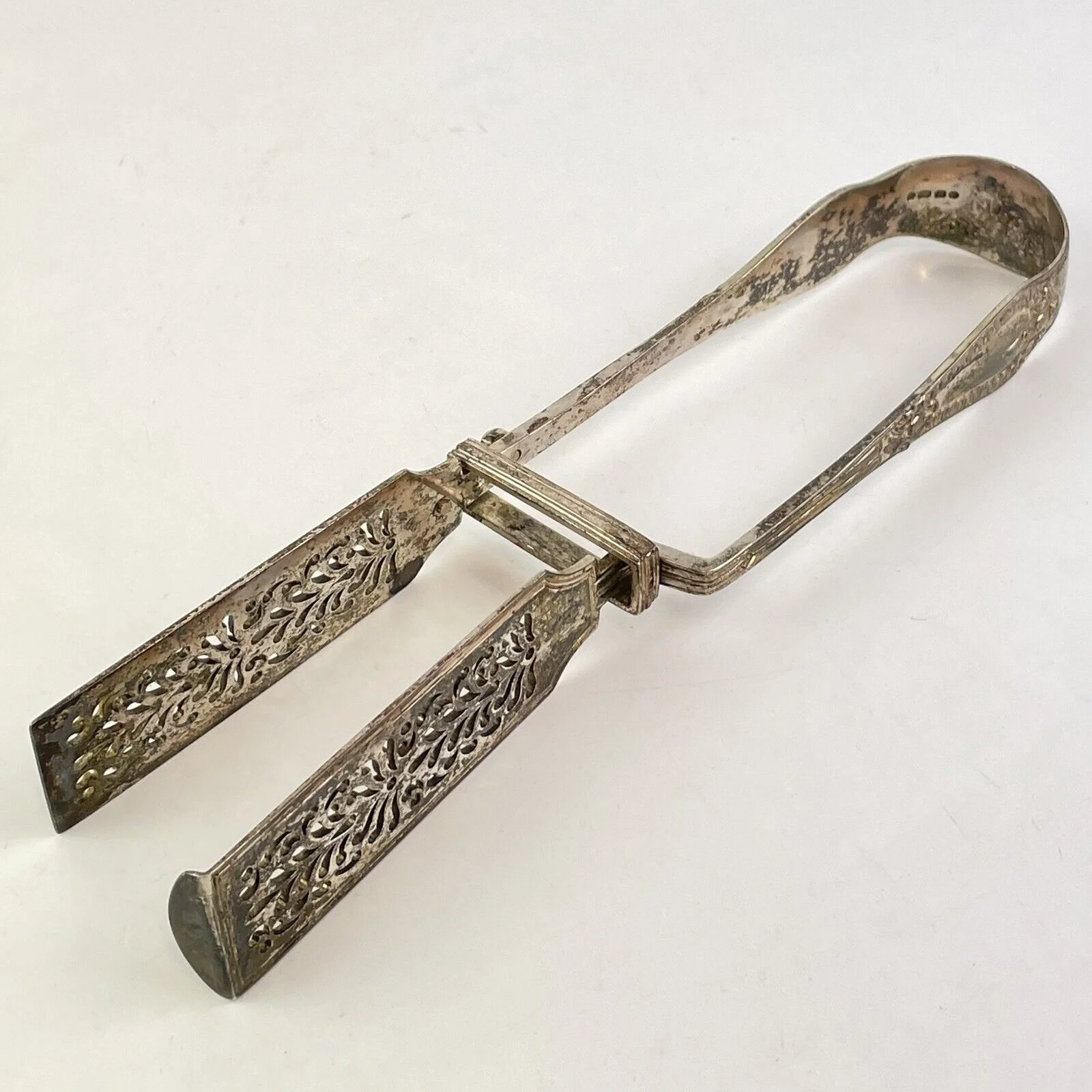 Antique Solid Silver Asparagus Tongs Chawner & Co 1853 Armorial Crest 23cm 184g