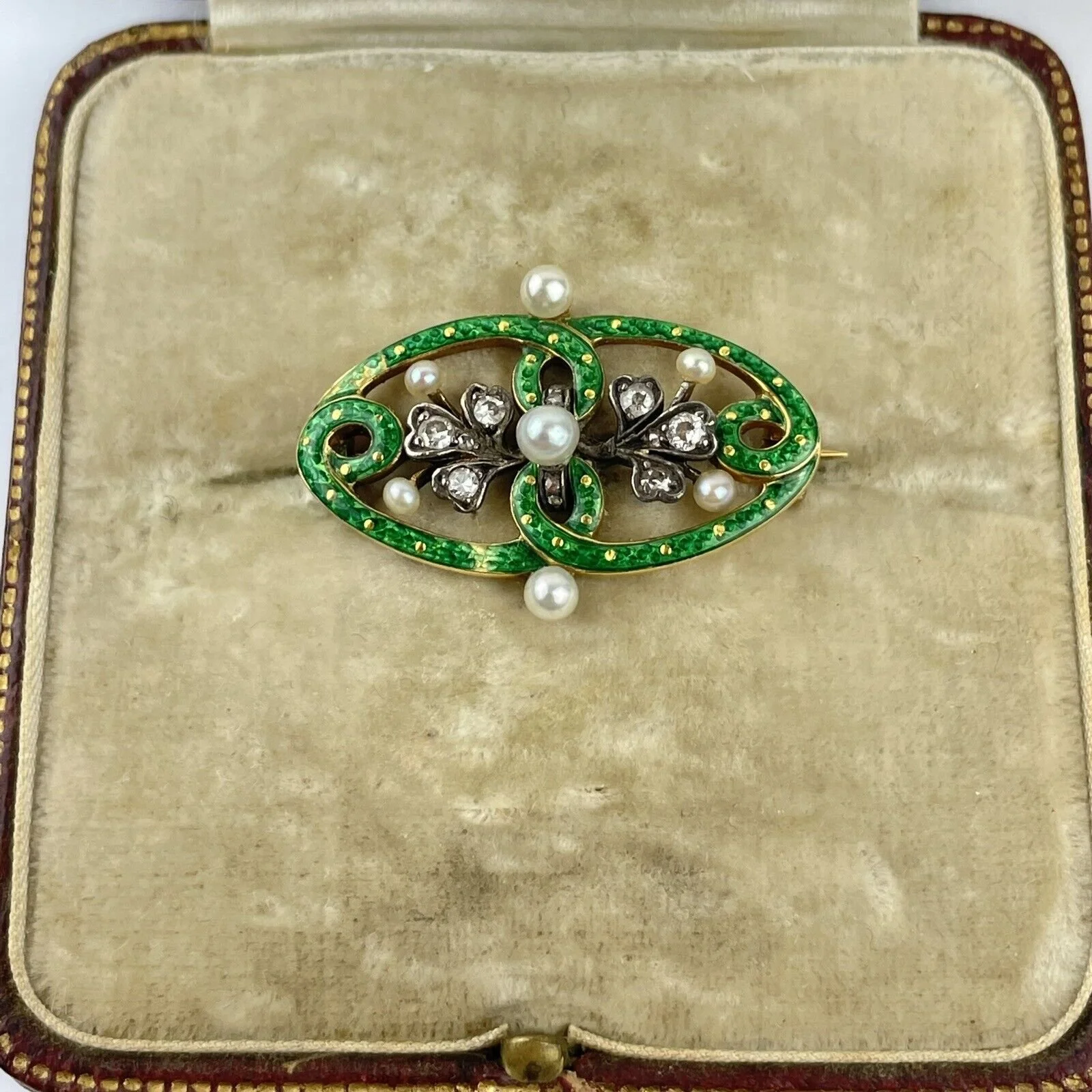 Cased 18ct Yellow Gold Split Pearl Diamond & Green Enamel Brooch 2.8cm 5.2g