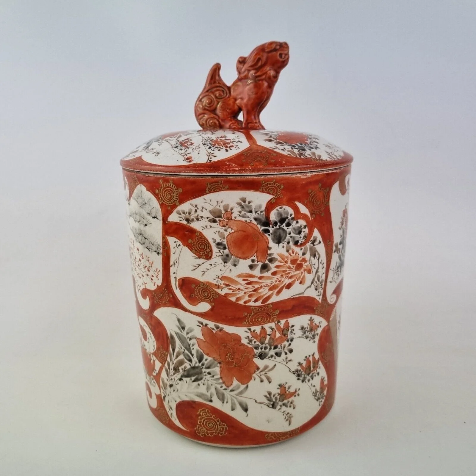 Antique Japanese Kutani Jar And Cover Decorated Flowers With Buddhist Lion Knop