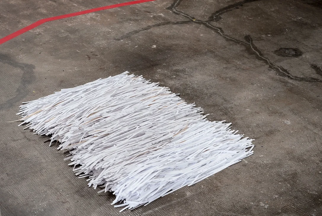Annie Kurz, MIX OF EMAILS AND HAIR, Städtische Galerie Reutlingen, 2016, Photo: Karl Scheuring, Reutlingen