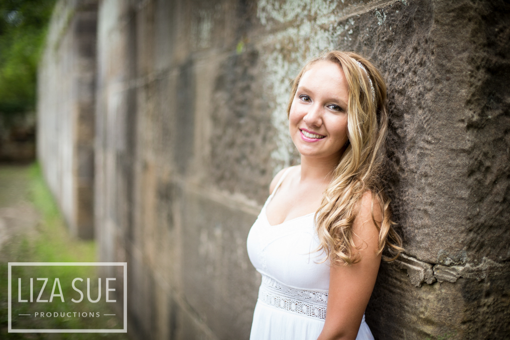 peninsula ohio senior portraits 