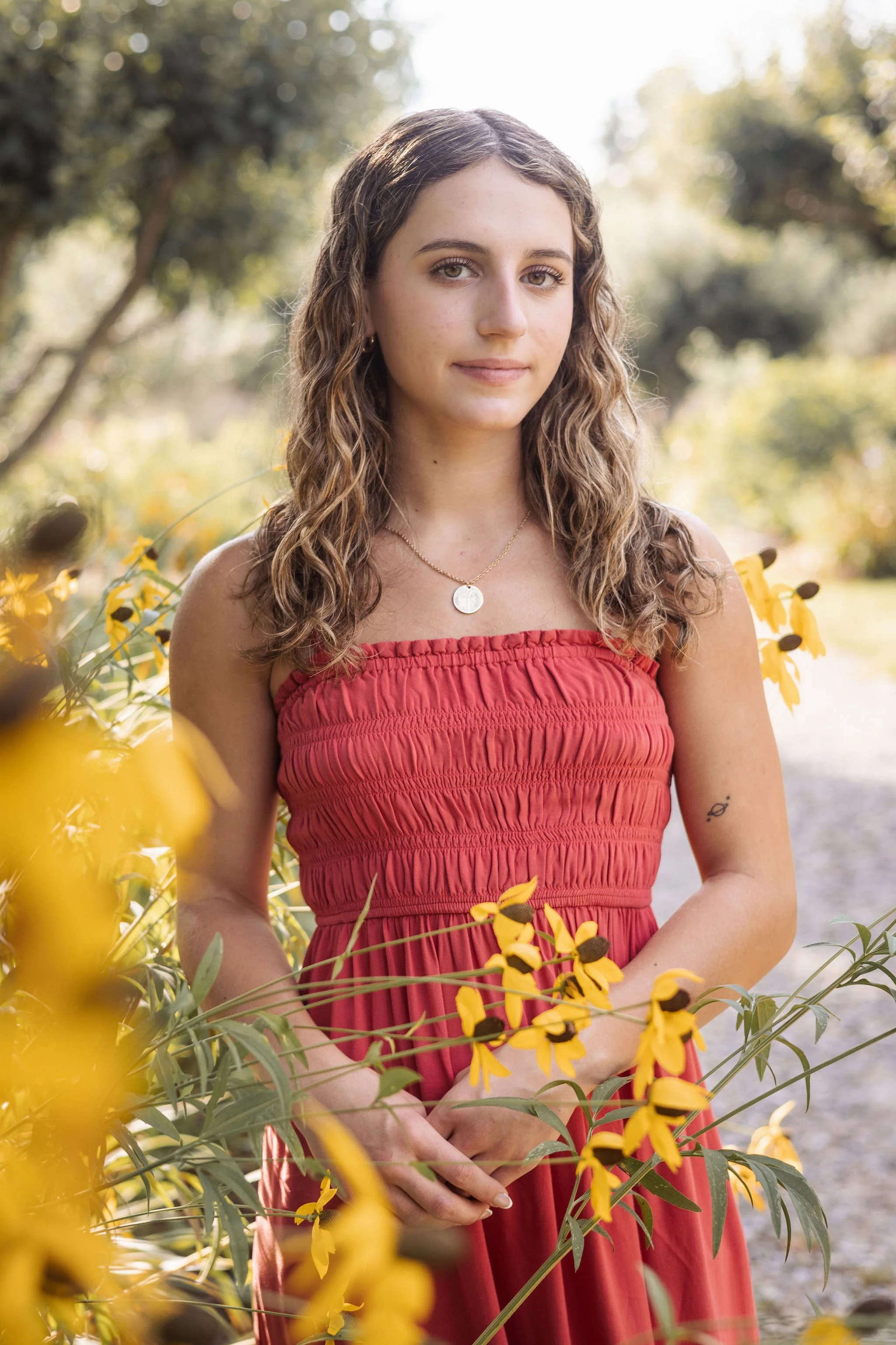 BEST SENIOR PORTRAIT PHOTOGRAPHER NEAR ME - LIZA SUE PRODUCTIONS 