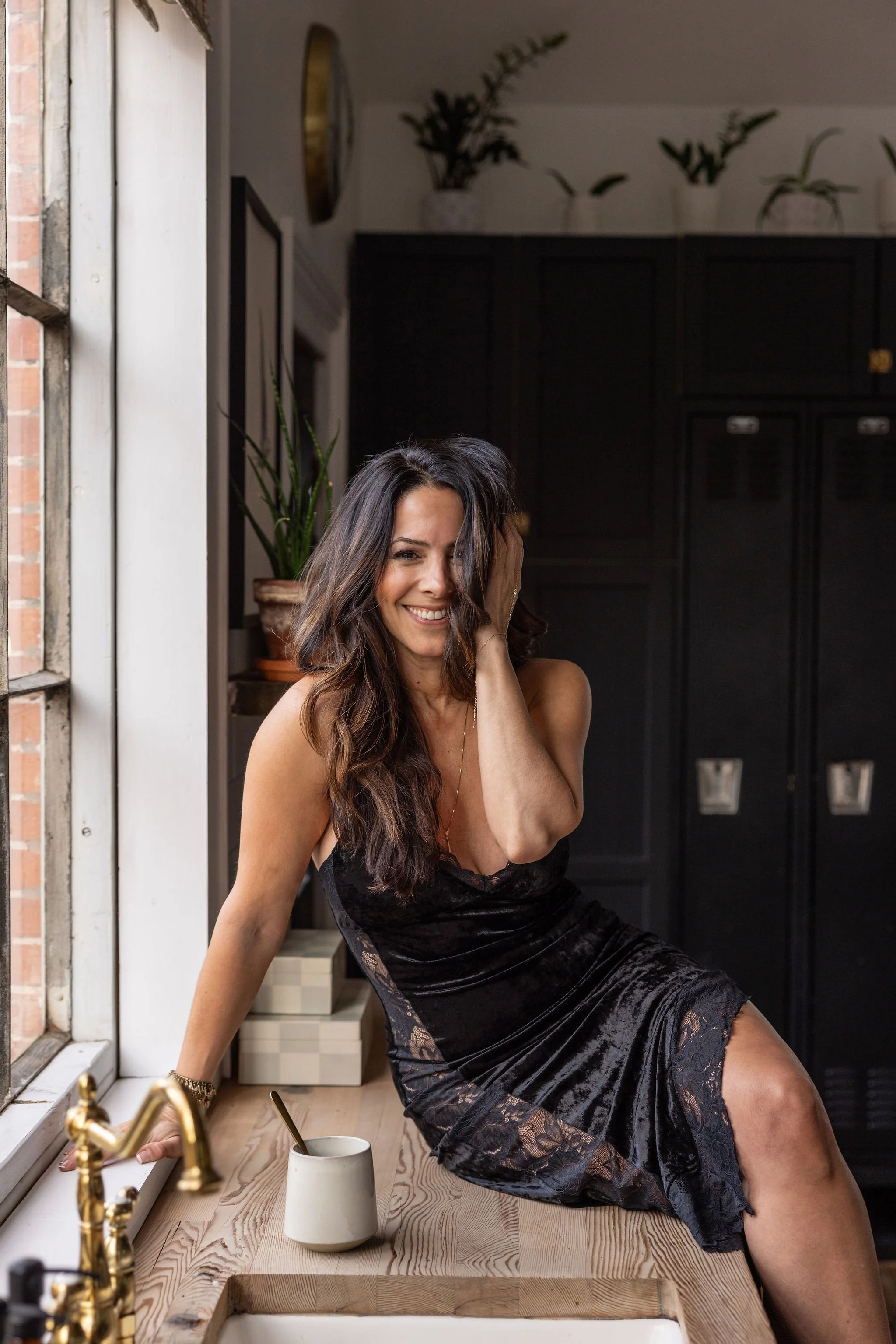  How to prepare for a brand photoshoot or headshots. A complete checklist covering outfits, accessories, planning, and confidence for professional results. 