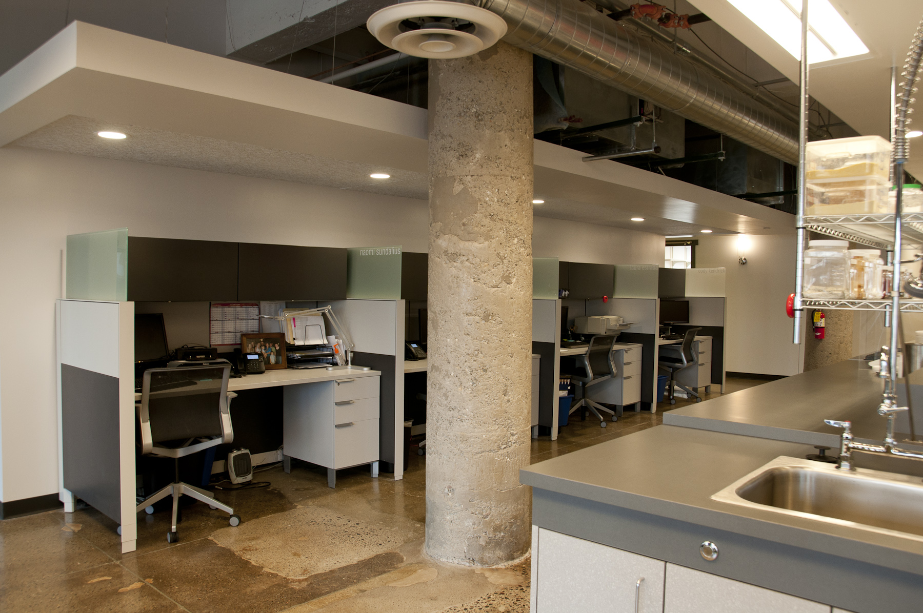 MODULAR DESKS