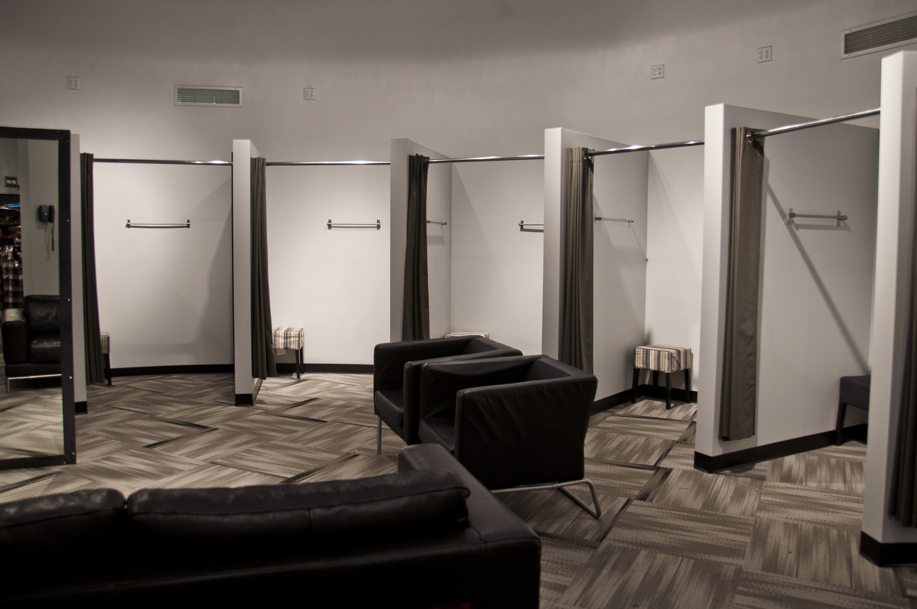 FITTING ROOMS