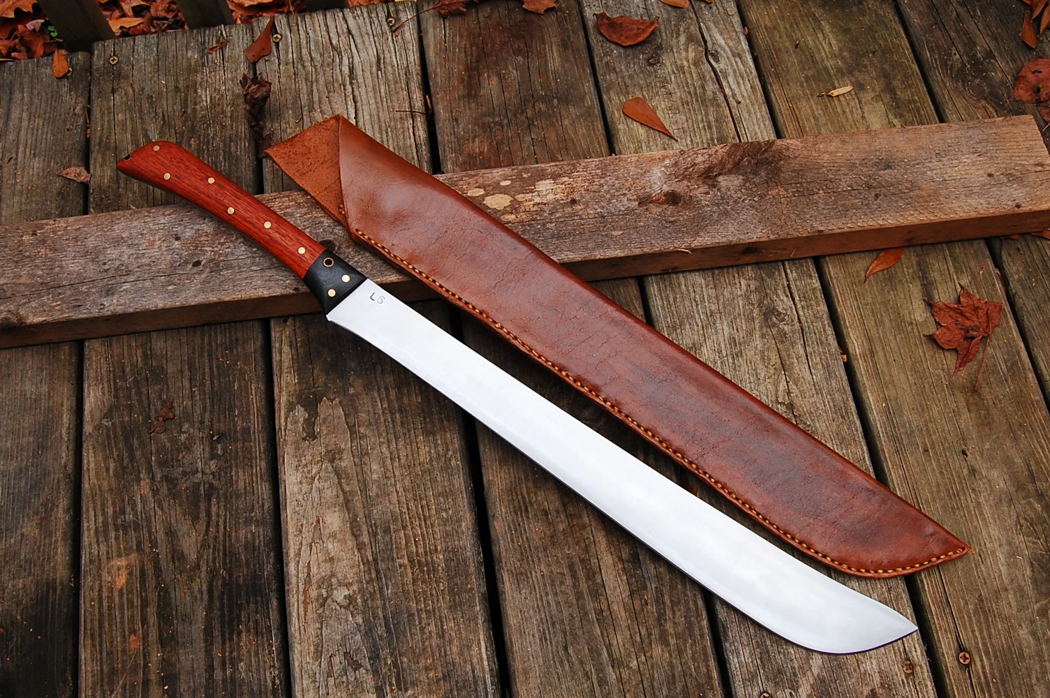 Hand & a Half Machete with Bubinga & Black Linen Micarta. 20" Blade.