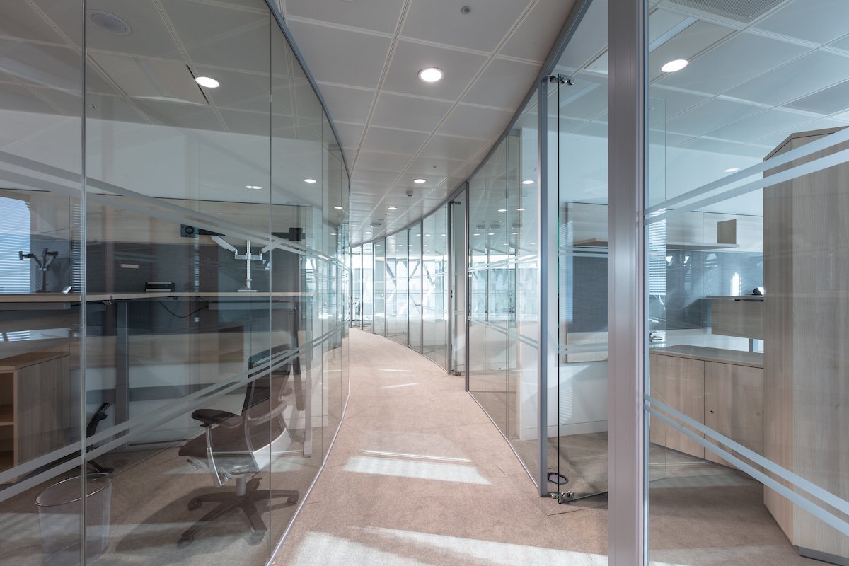BJB-Kirkland-and-Ellis-office design-workplace-hallway06.jpg
