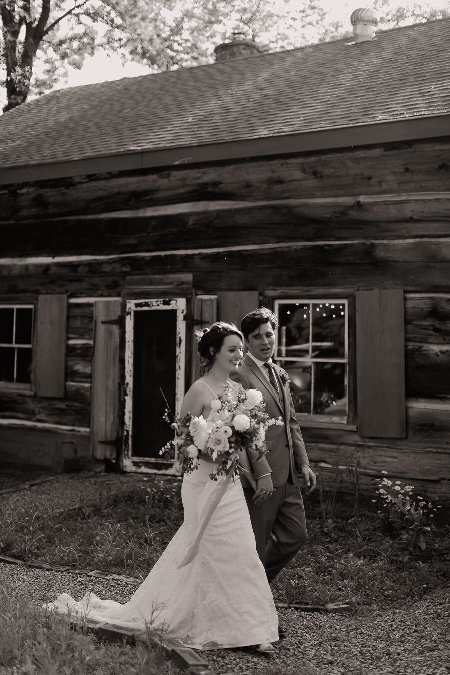 Intimate-Cottage-Wedding-Ontario 0048.jpg