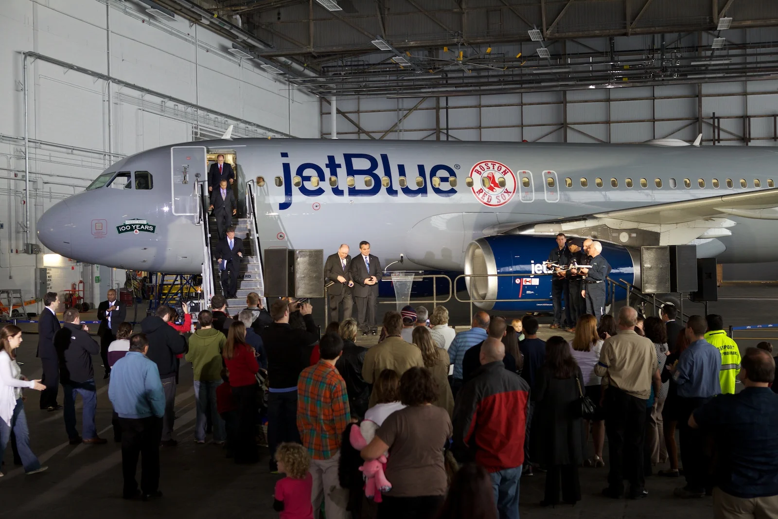 jetBlue Logan 24.jpg