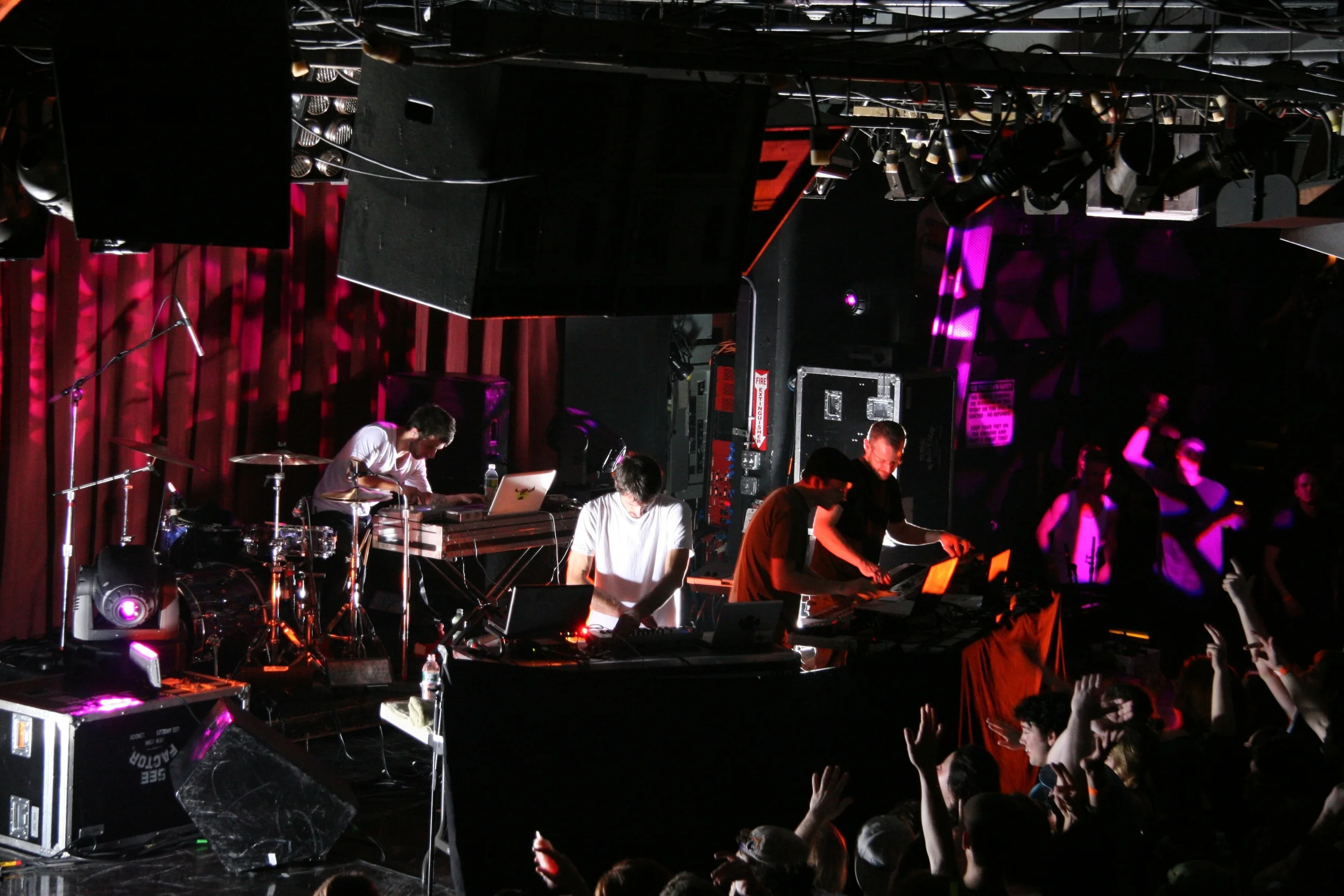 STS9 web  02.jpg