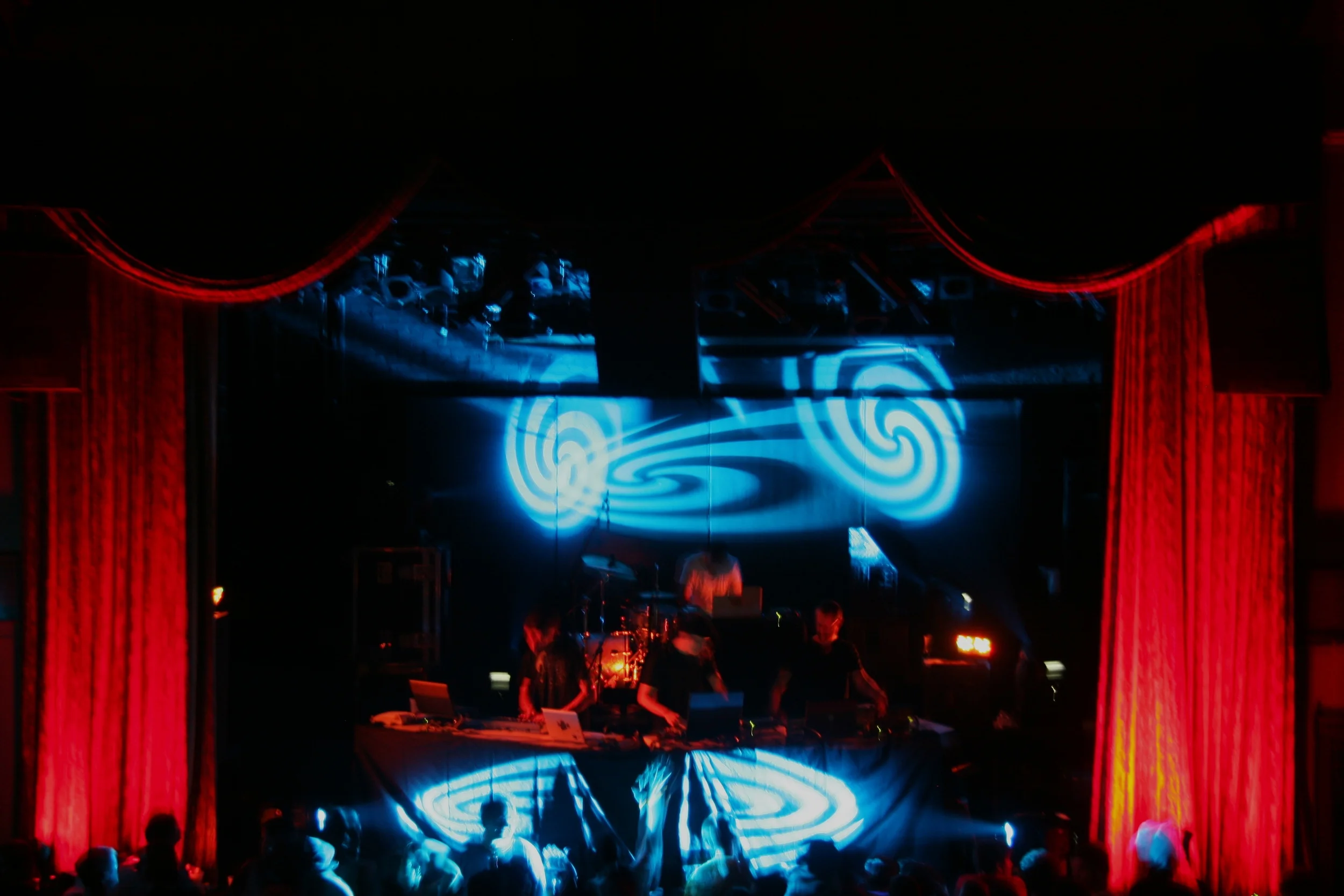 STS9 web  08.jpg