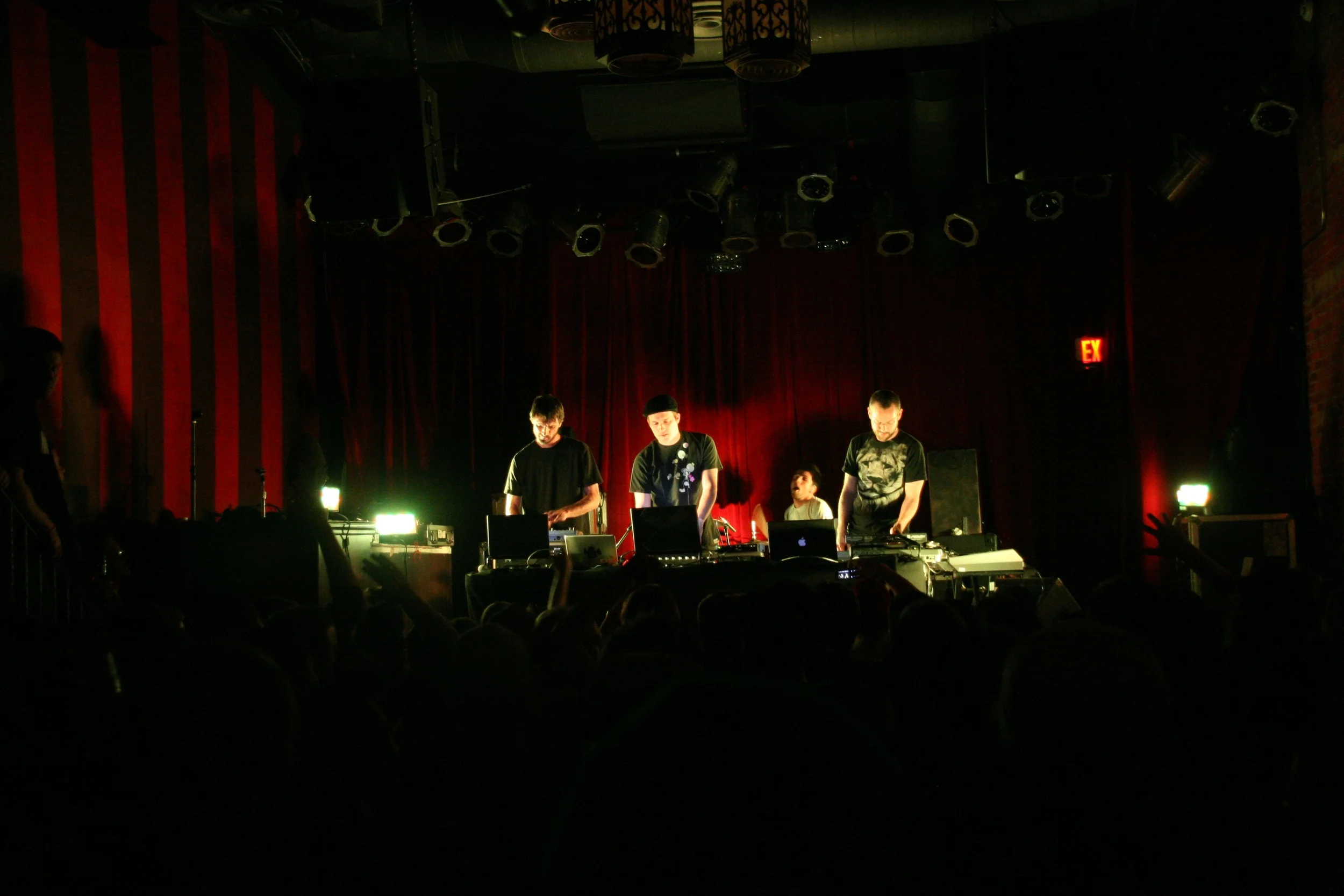 STS9 web 03.jpg