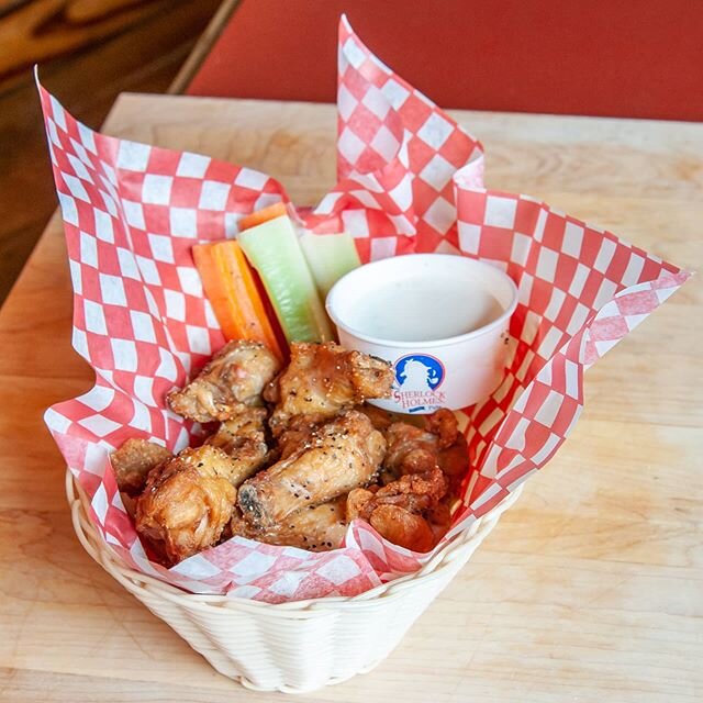 Everyday is chicken wing day 😍
#wings #yegwings #yeg #yeggers #wingsyeg #yourneighbourhoodpub