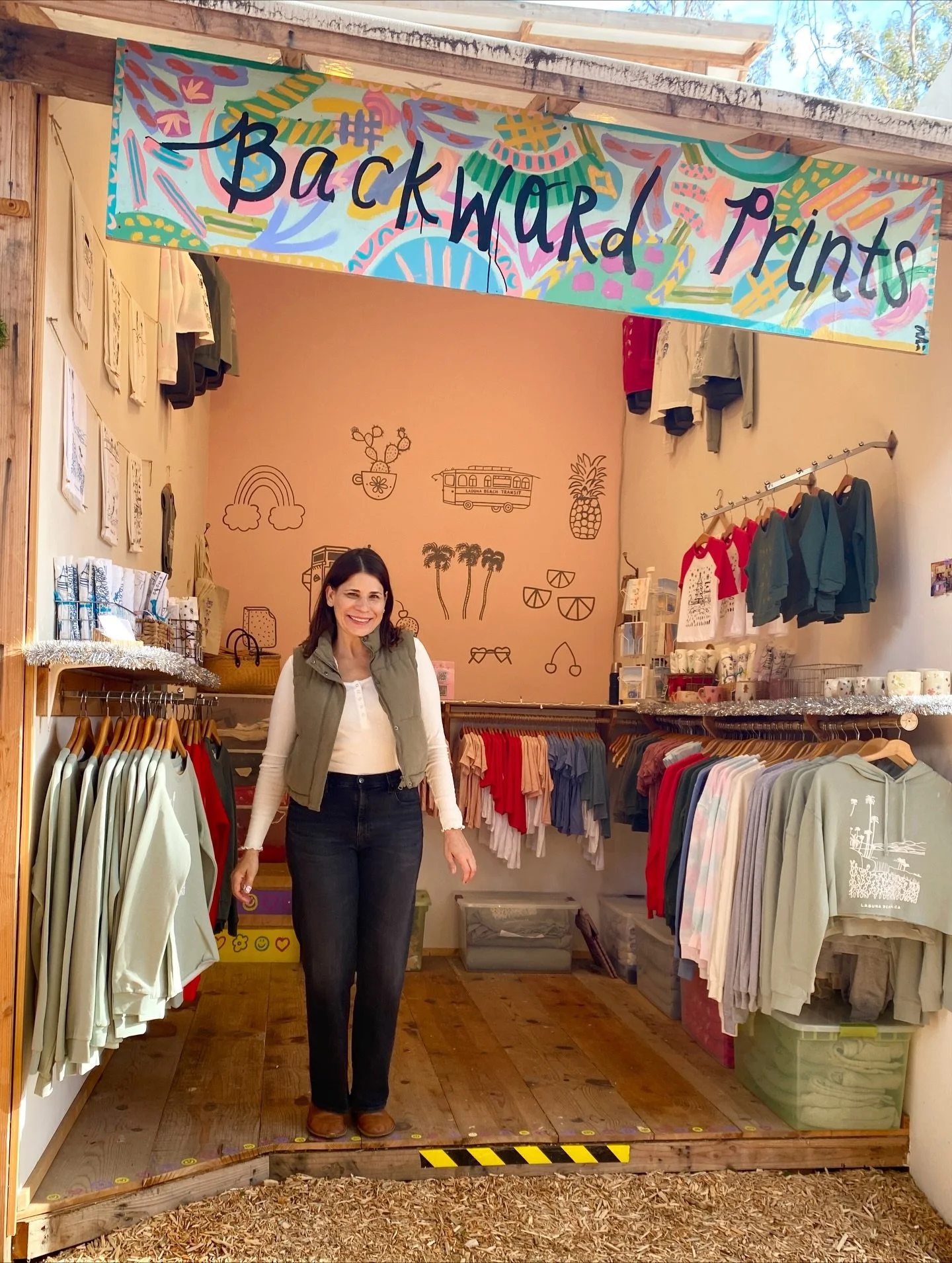 We're open!!! The winter show at @sawdustartfestival has officially started! Come see us and check out our new work this weekend.

Mark your calendar 📅: 
✨✨✨✨
November: 21, 22, 23, 28, 29, 30
December: 5, 6, 7, 12, 13, 14, 19, 20, 21

11-7pm