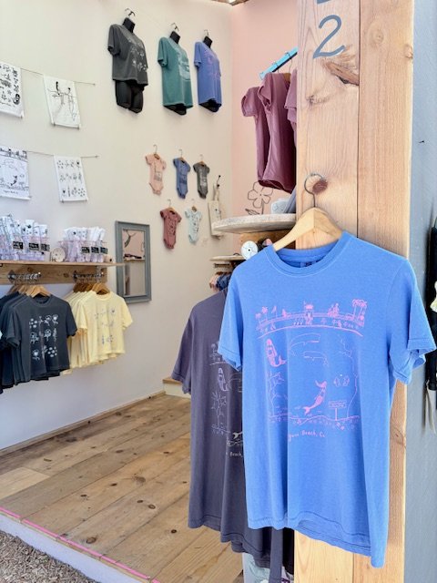 LB unisex tee blue:pink.jpg