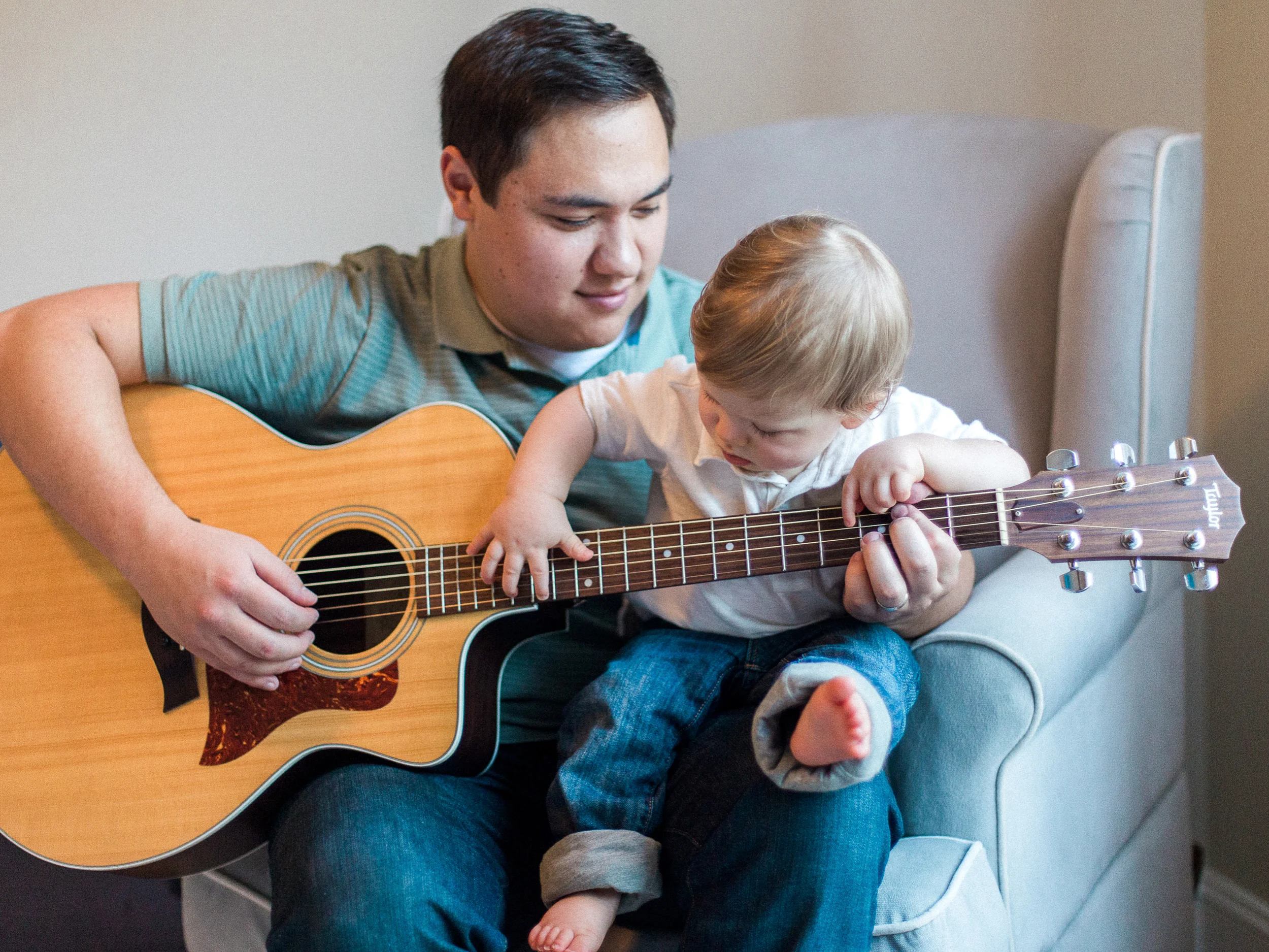 Lifestyle Family Session // www.kristalajara.com