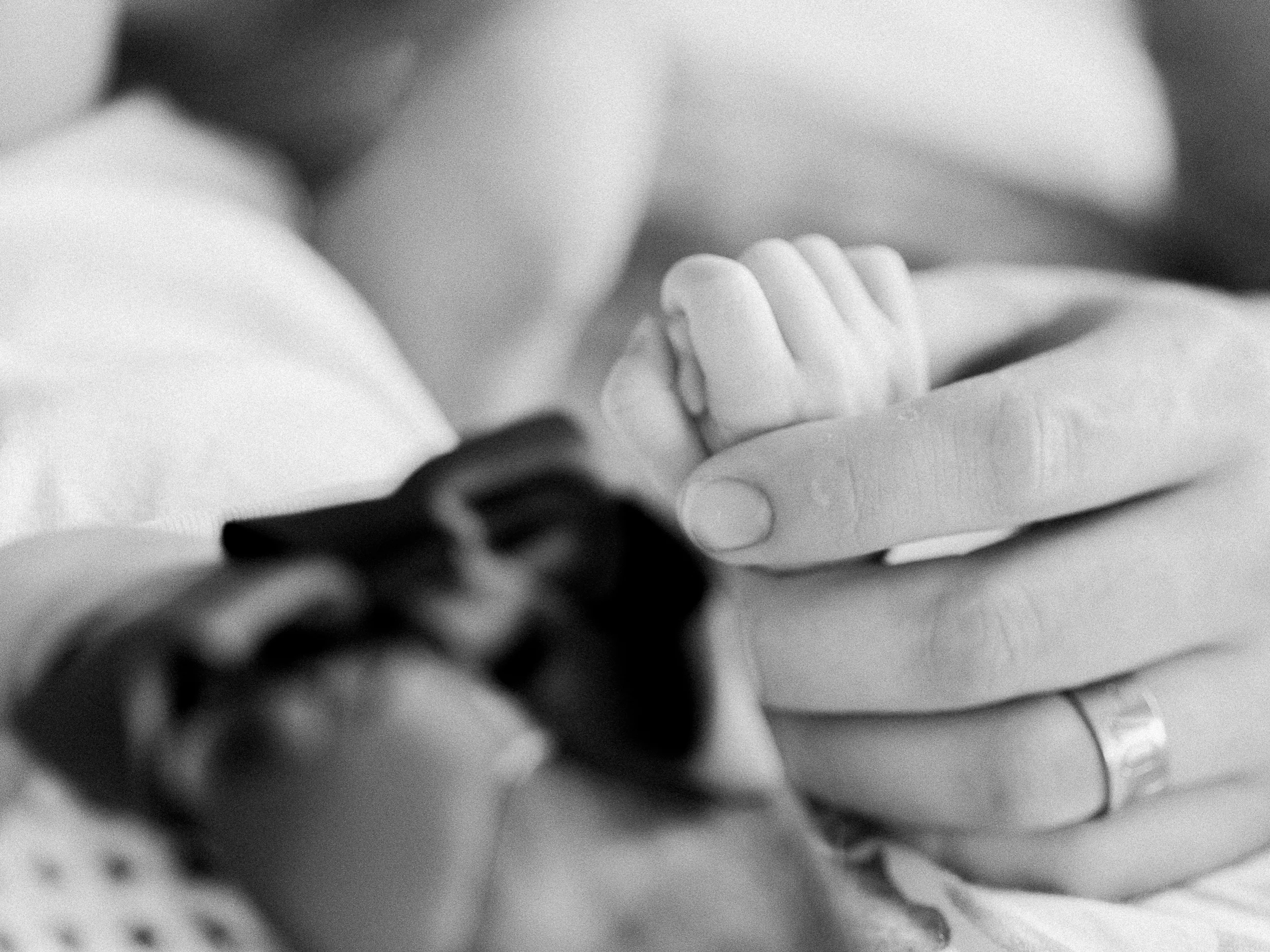 Lifestyle Newborn Session // www.kristalajara.com