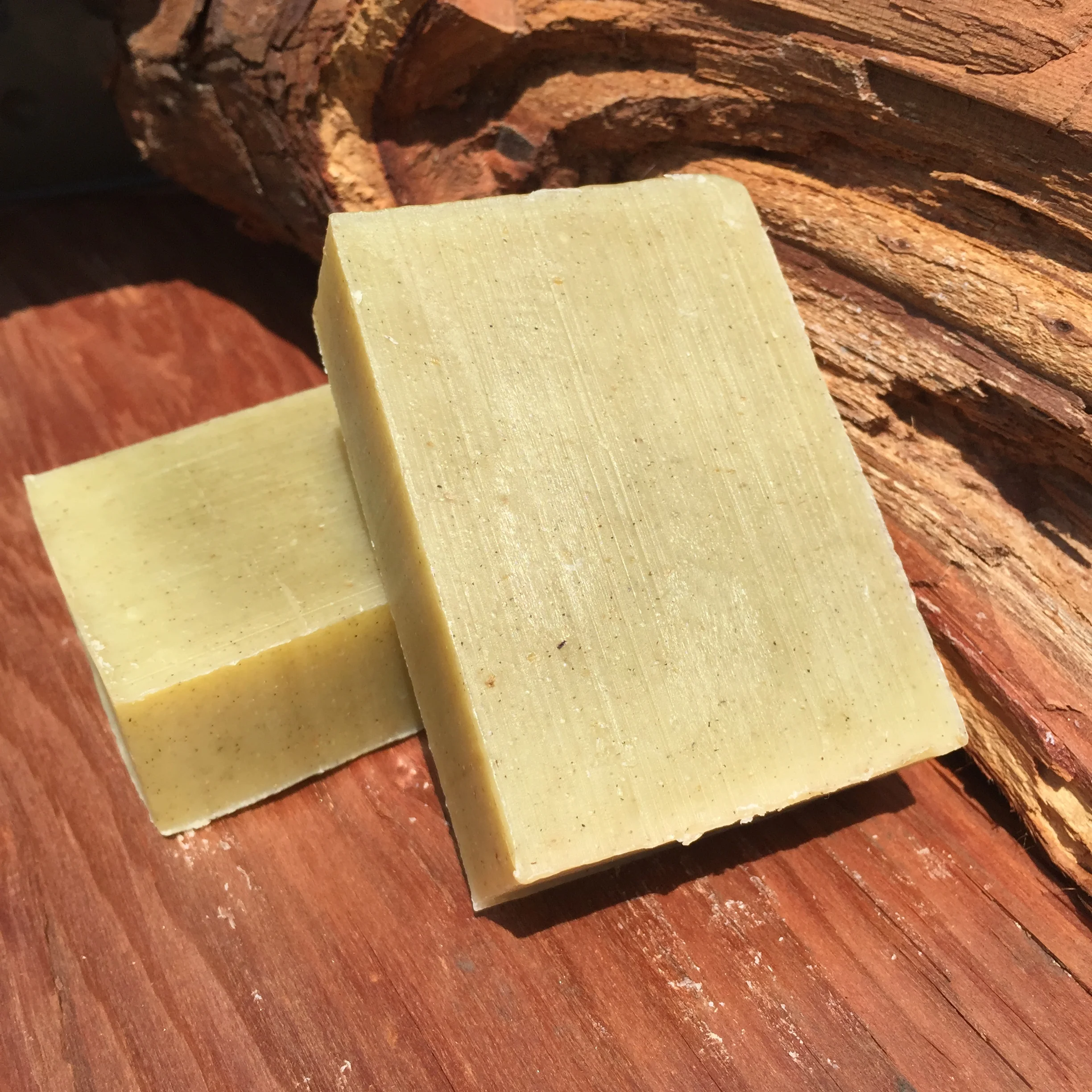     Spearmint Drifter      Remember that delicious smelling piece of gum? Well we've made it into a bar of soap with extra love in it,&nbsp;but don't try to chew on it because its most definitely NOT a piece of gum. A very relaxing scent to help open