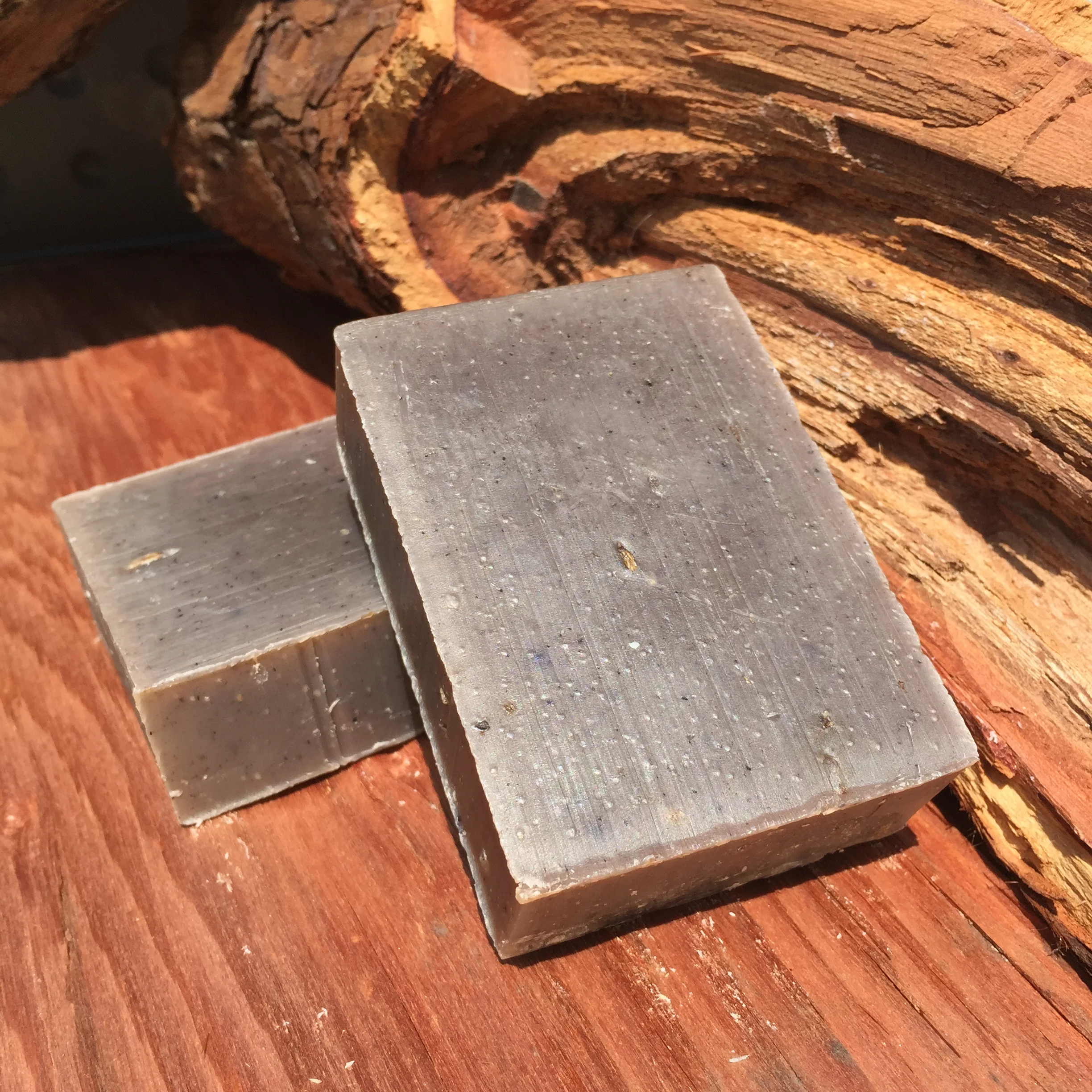     Sleepy Nomad   &nbsp;&nbsp;    Made with Lavender and Chamomile to give you a nice relaxing shower before bed. &nbsp;The beautiful scent of Lavender is very generous to our minds and bodies in the form of aromatherapy. &nbsp;This bar of soap is g